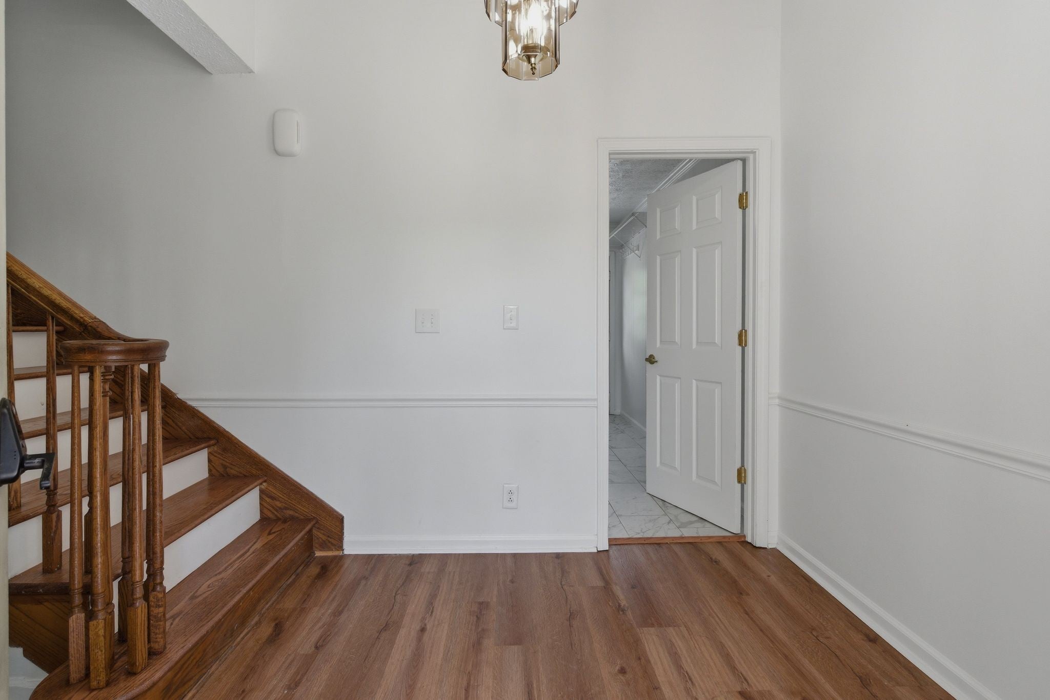 1059 Oakwood Rd