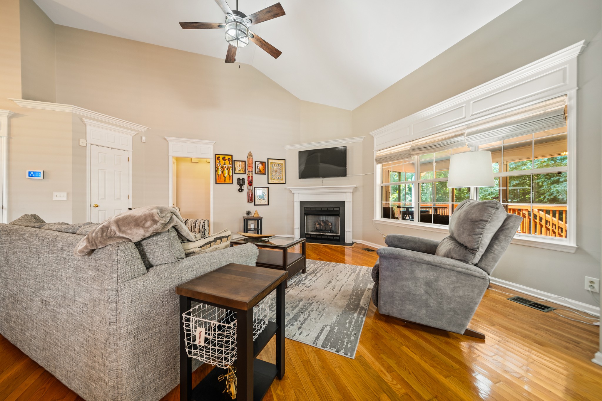 6341 Paddington Way