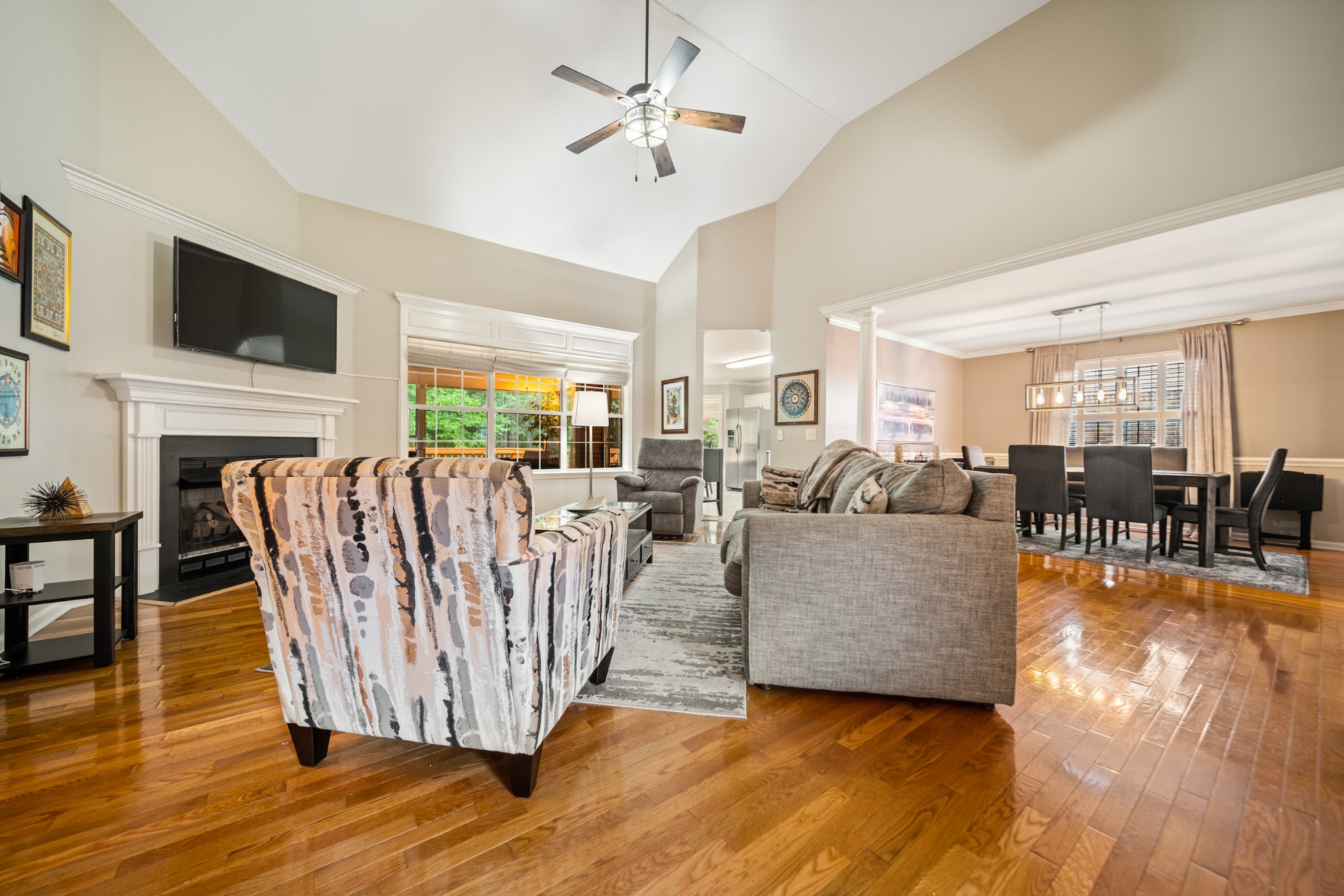 6341 Paddington Way