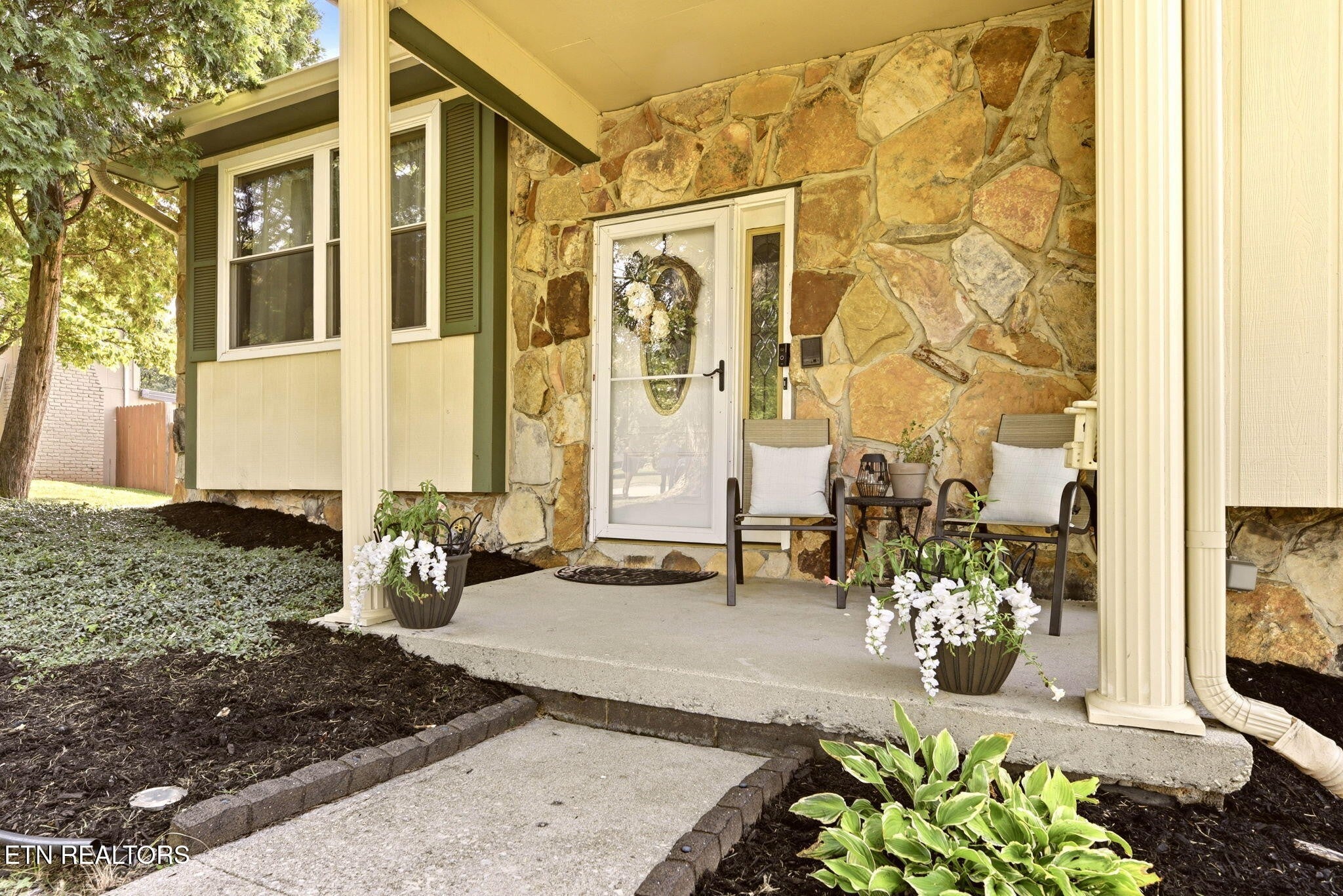 11336 Twin View Drive