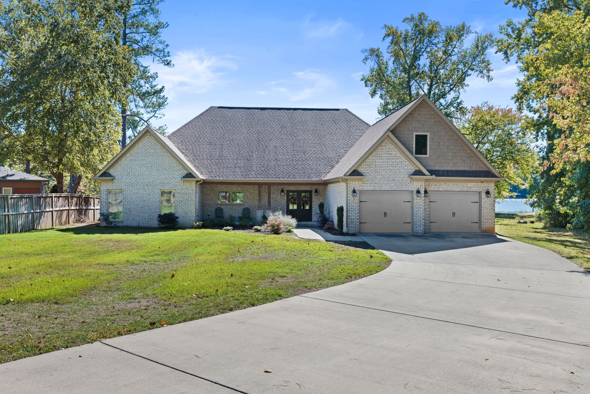 200 East Dr