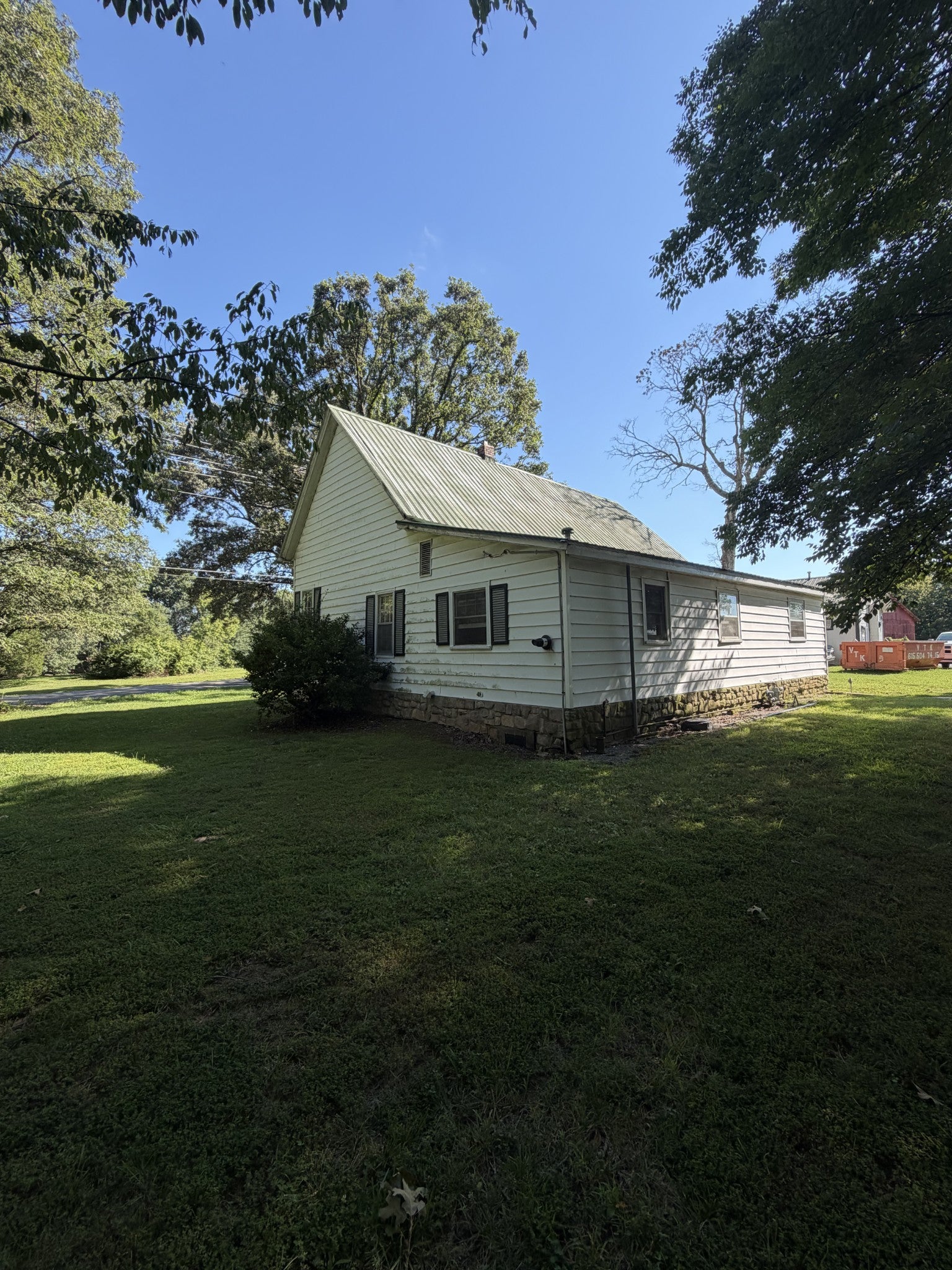 6962 Highway 25 E