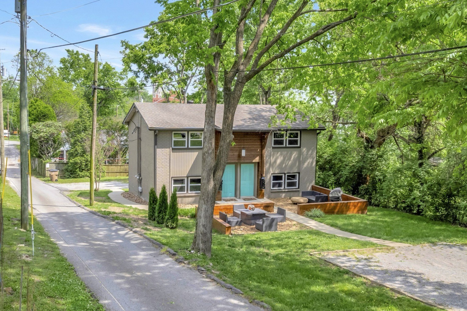3000 Brightwood Ave