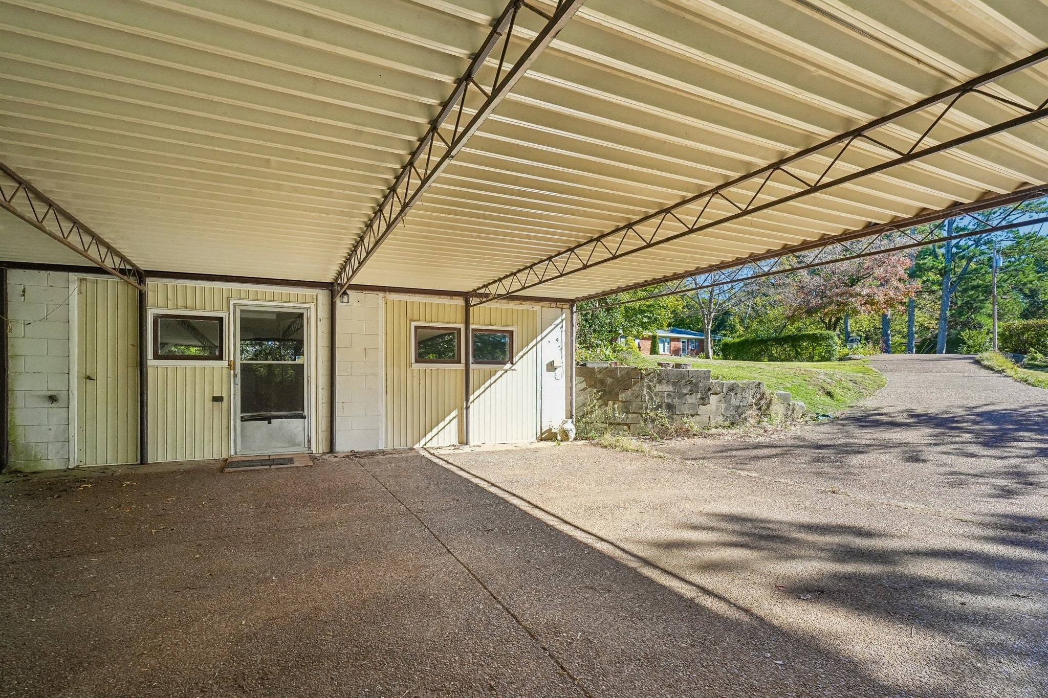 2501 Sherman Ct
