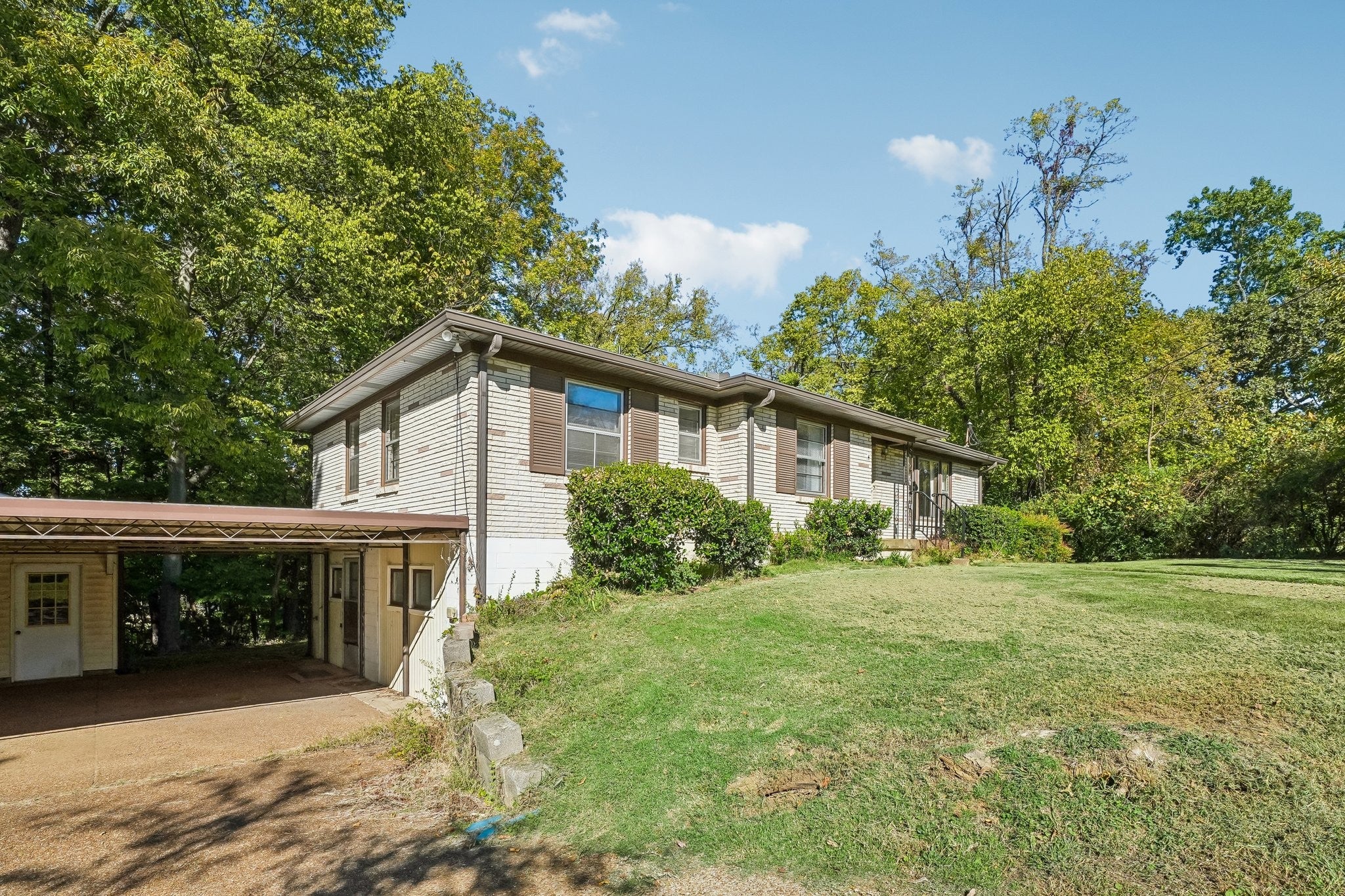 2501 Sherman Ct