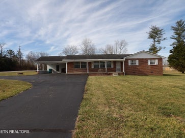 18 Sandra Lane Crossville TN 38555