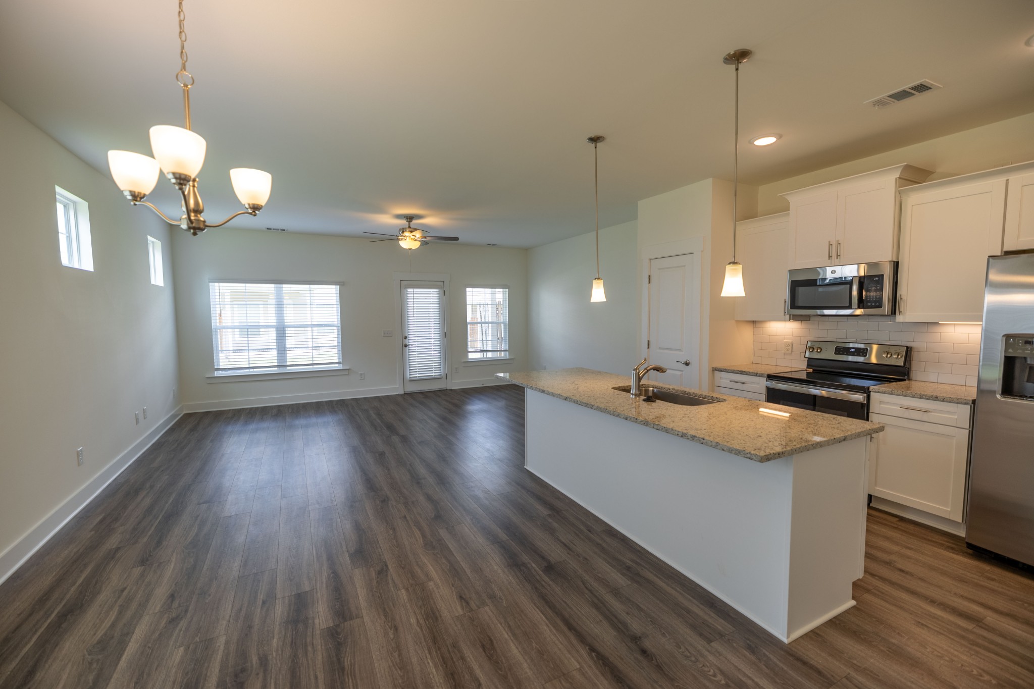 1044 Sweetleaf Dr