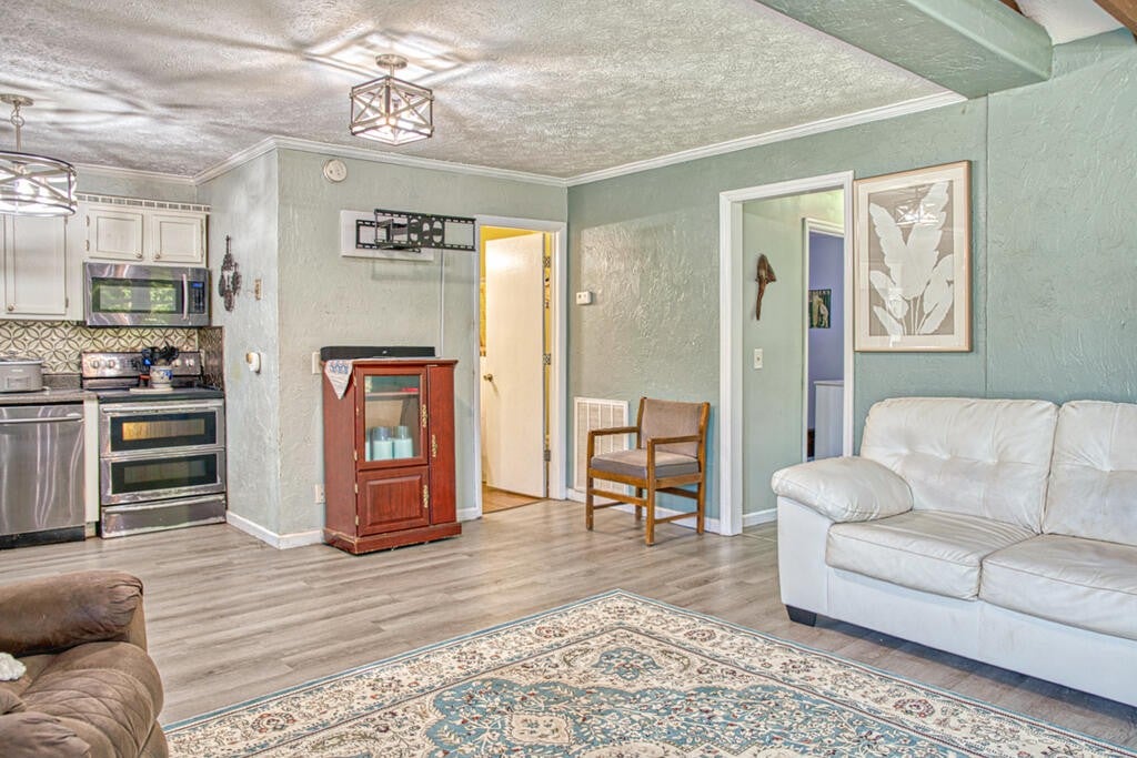 424 Forrester Hollow Ln