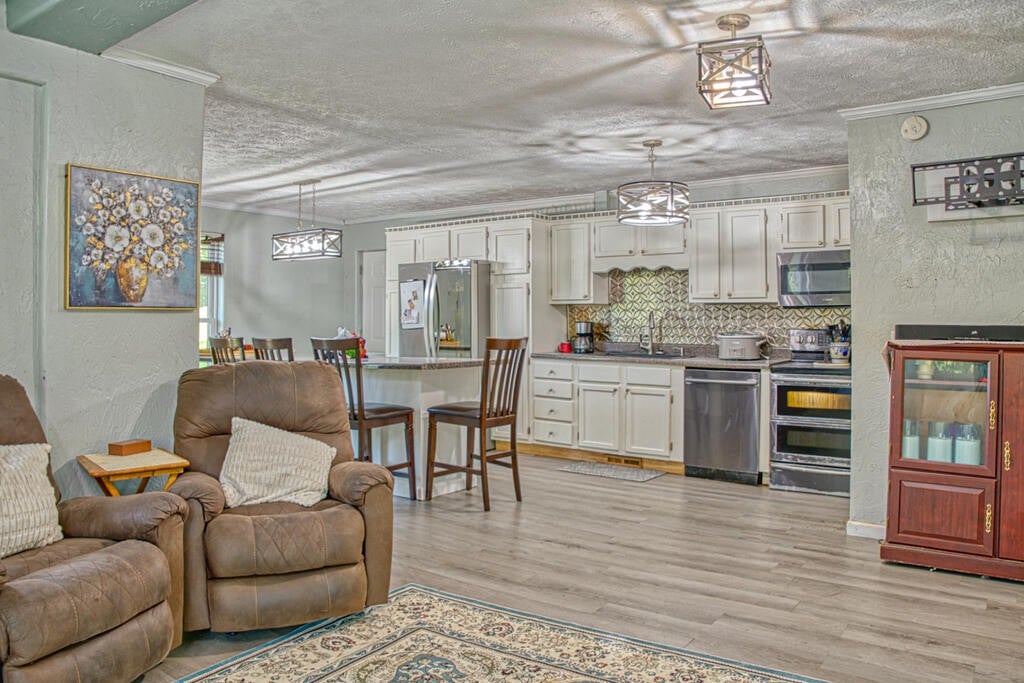 424 Forrester Hollow Ln