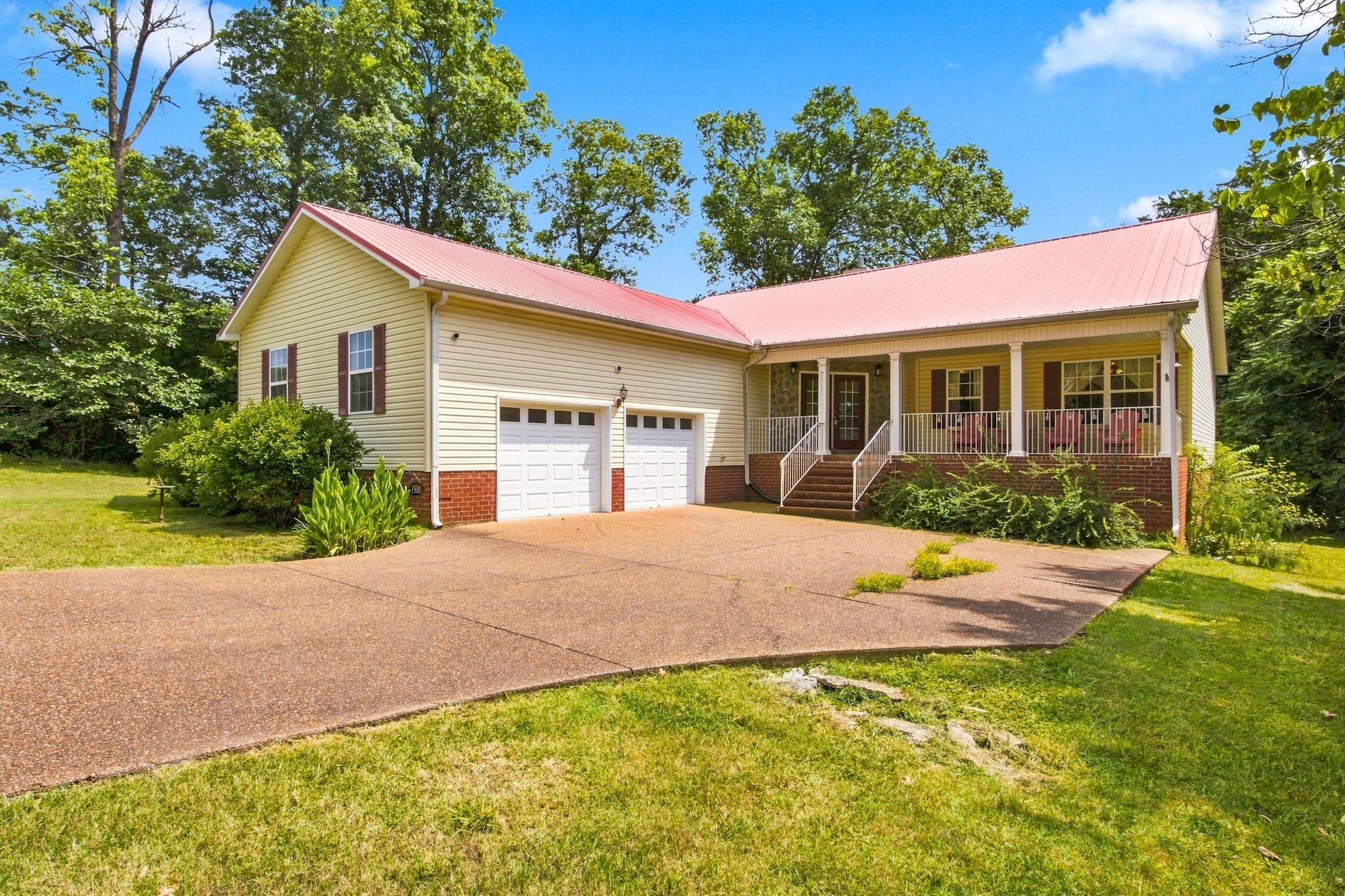 1501 Rebecca Dr