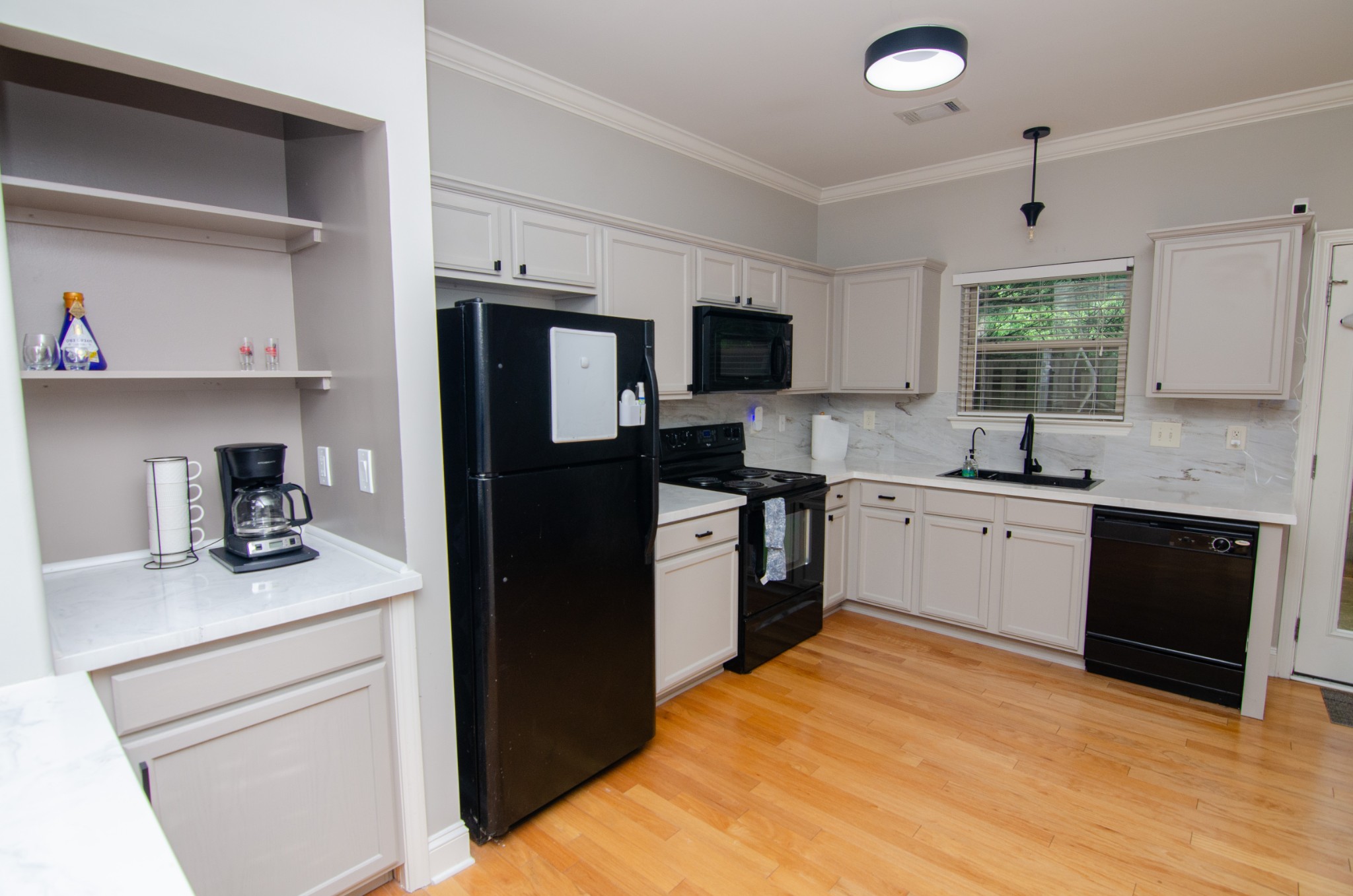 1124 Woodbury Falls Ct