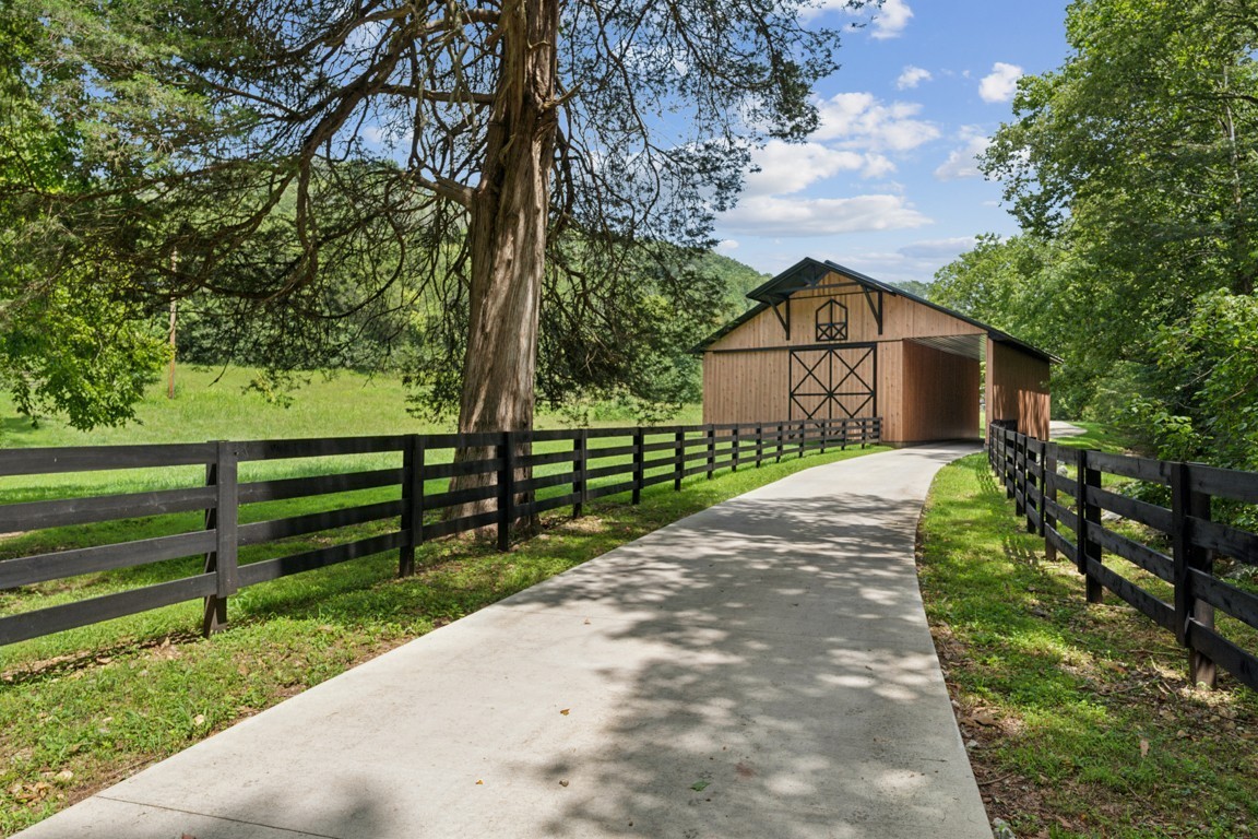 1919 Ferguson Hill Rd