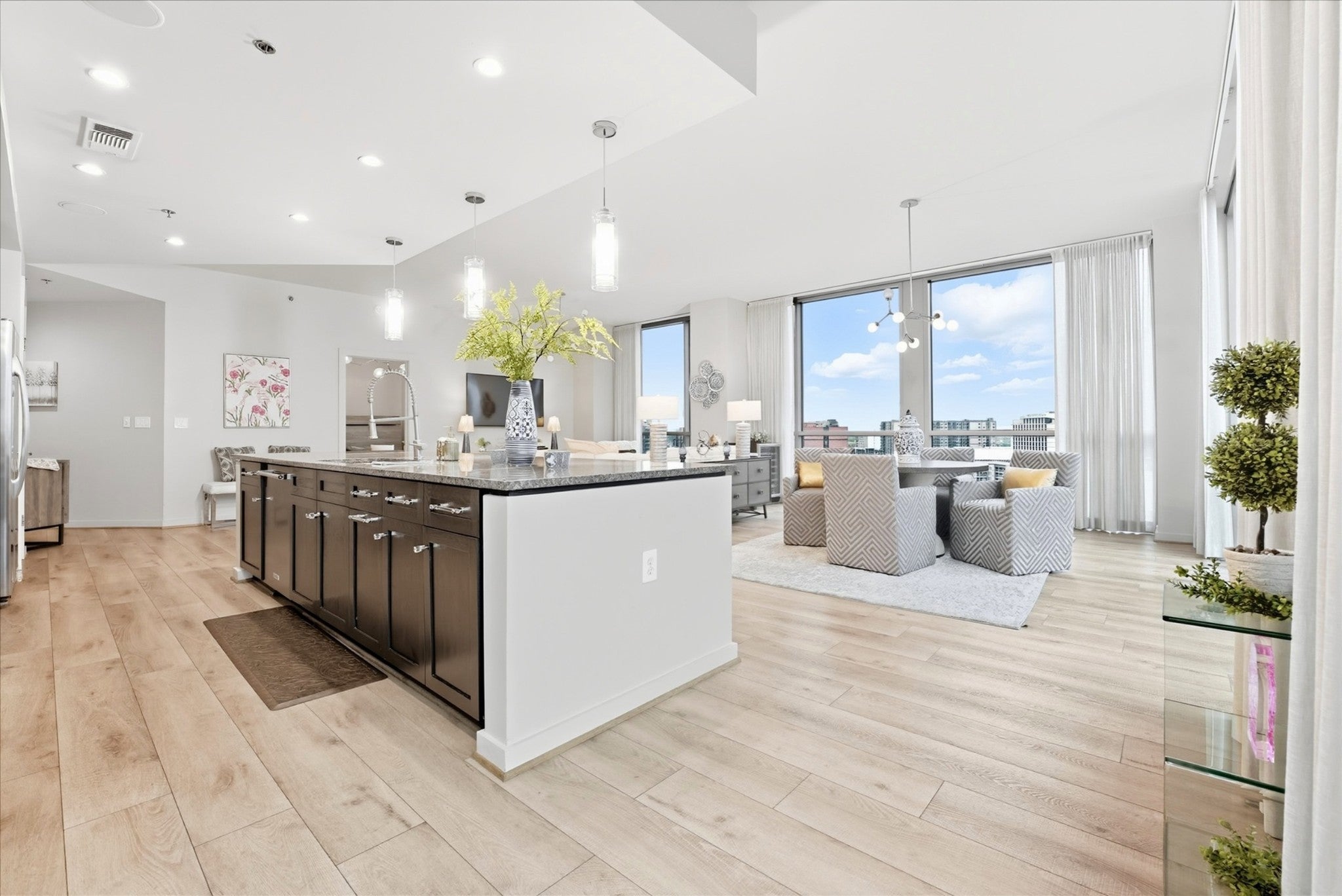 900 20th Ave S 901