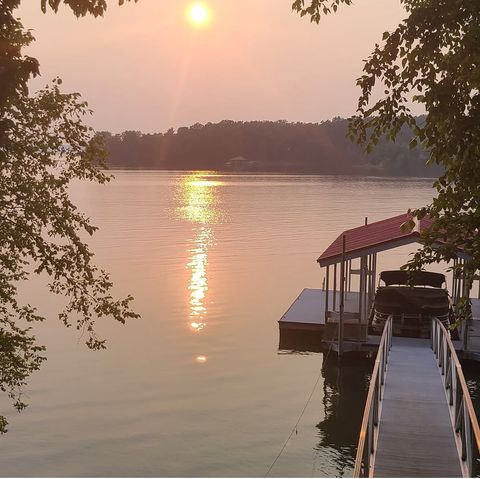 359 Riverview Dr Dover TN 37058