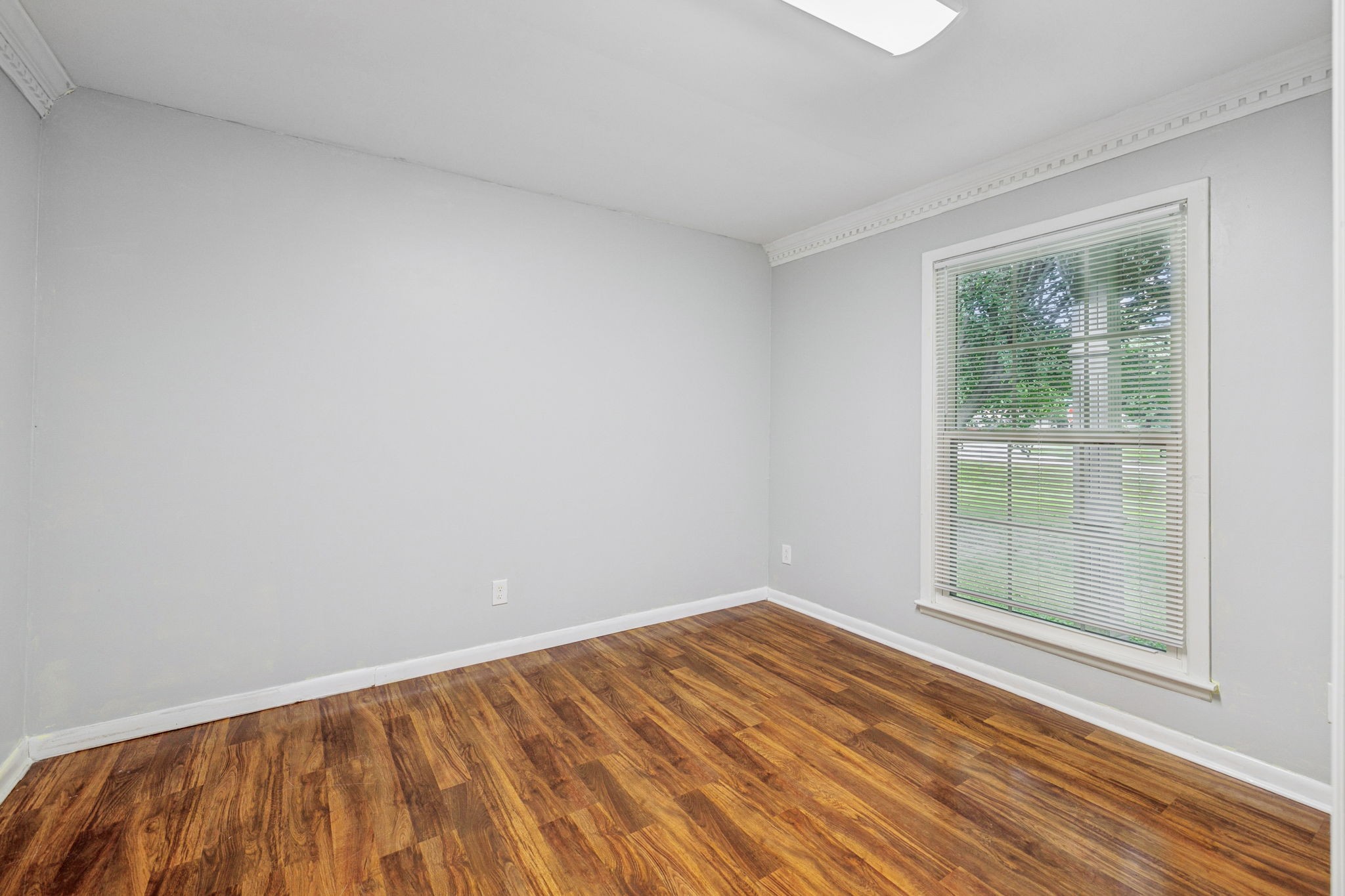 1001 Kenny St