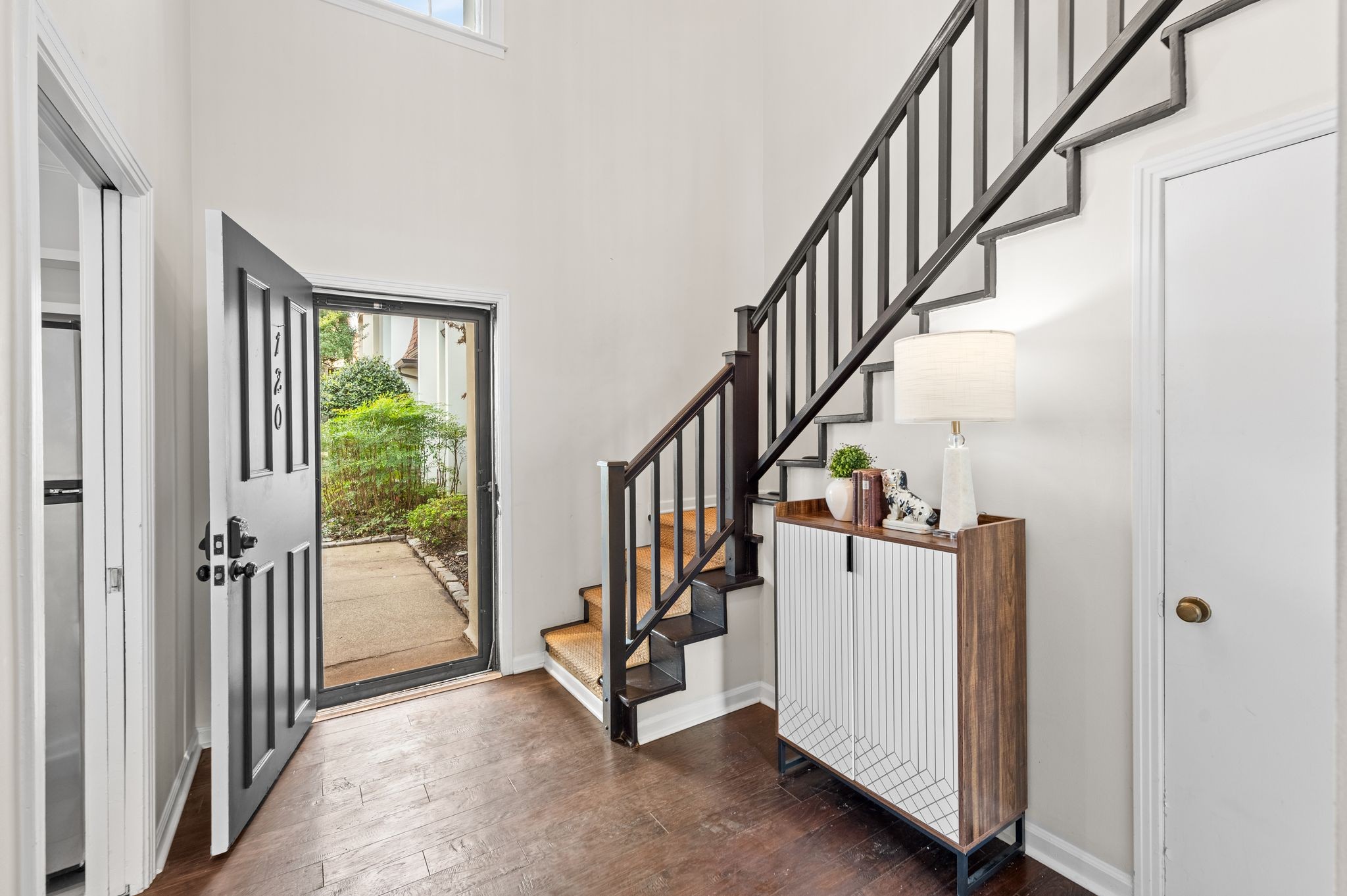 4505 Harding Pike 120