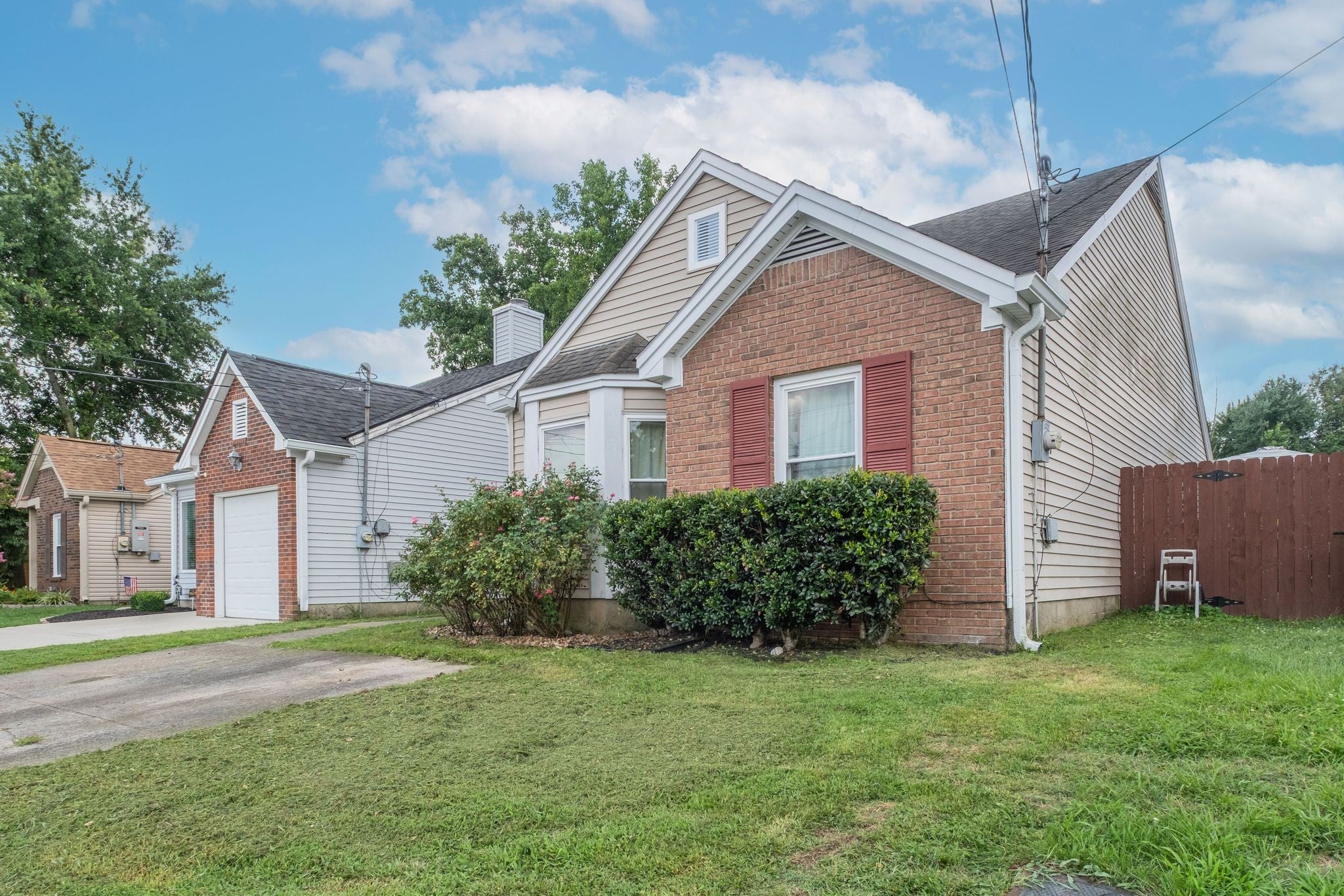 3-bed home for sale in Nashville, TN 37214, 2309 Benay Rd 2309 Benay Rd, Nashville TN 37214 3-bed home, photo 2 of 27