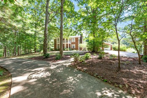 Photo of 7422 Indian Creek Rd, Mc Ewen, TN 37101 (MLS # 3168788)