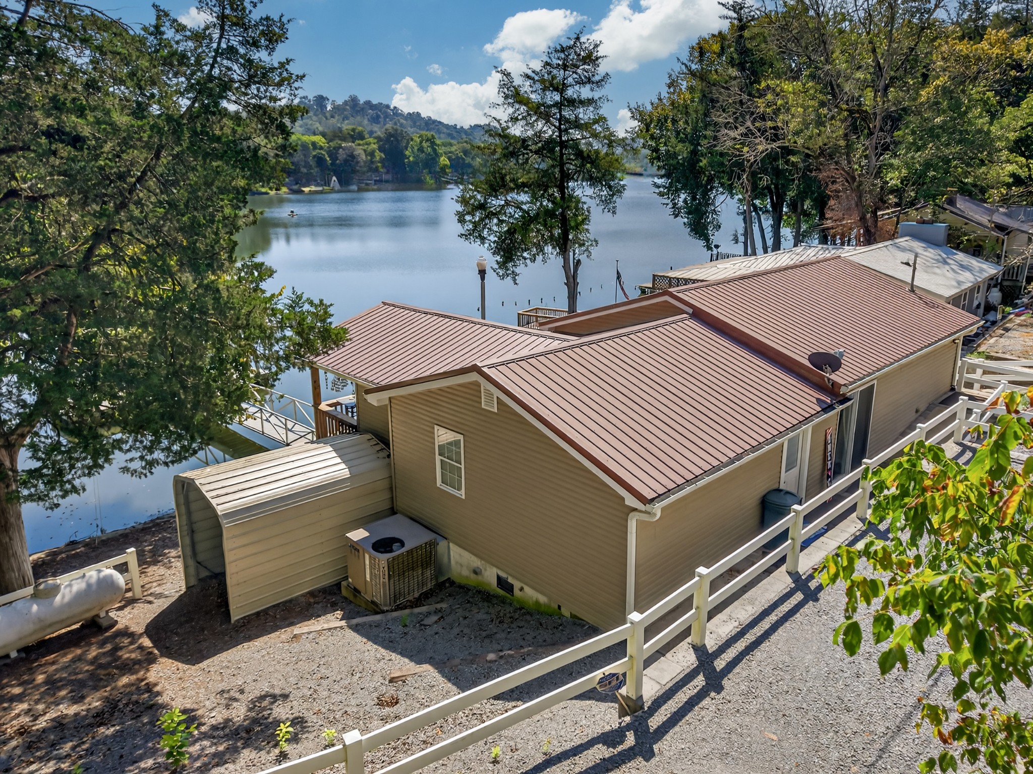 106 Lincoln Lake Rd
