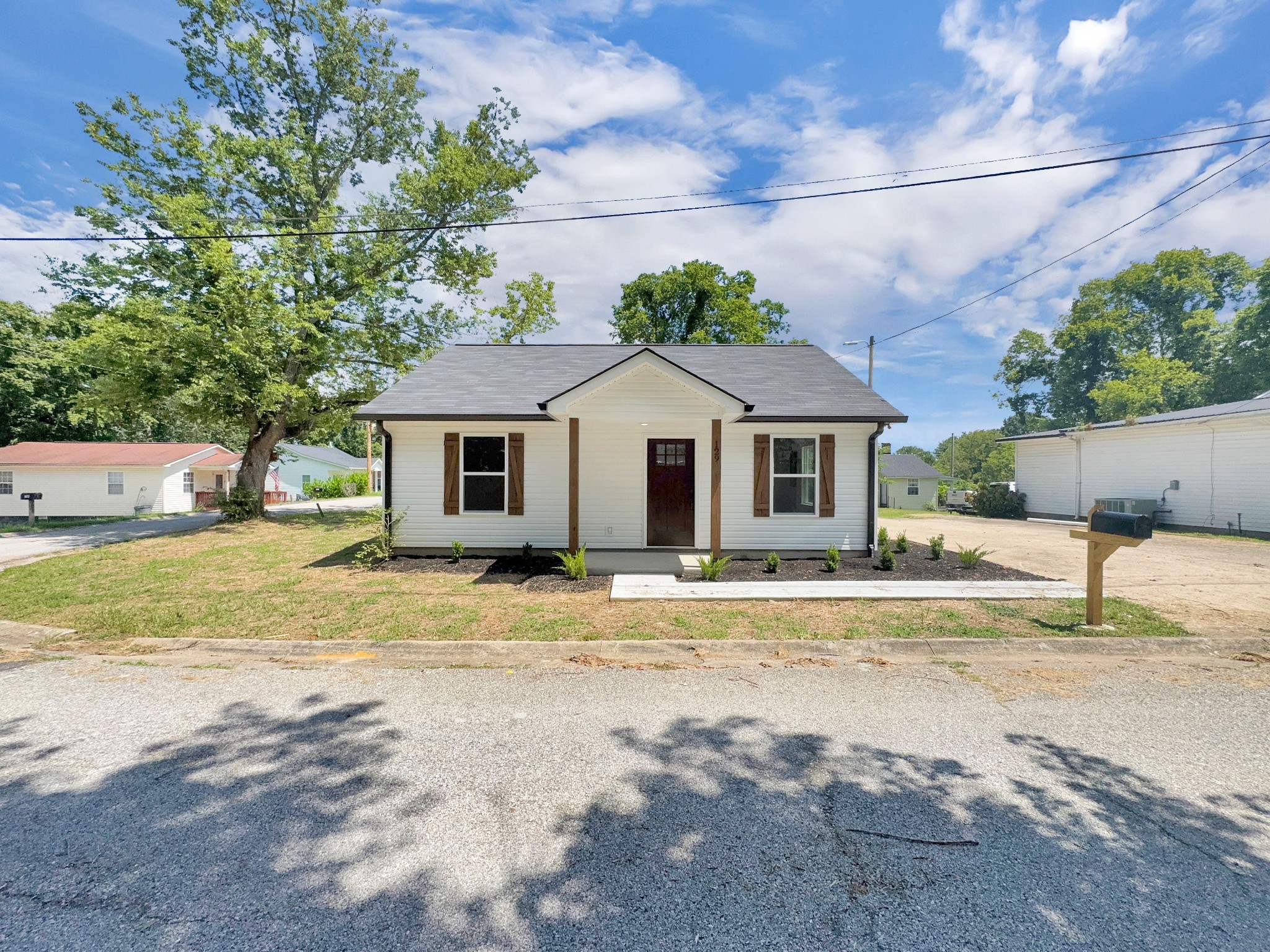 129 Foxall St
