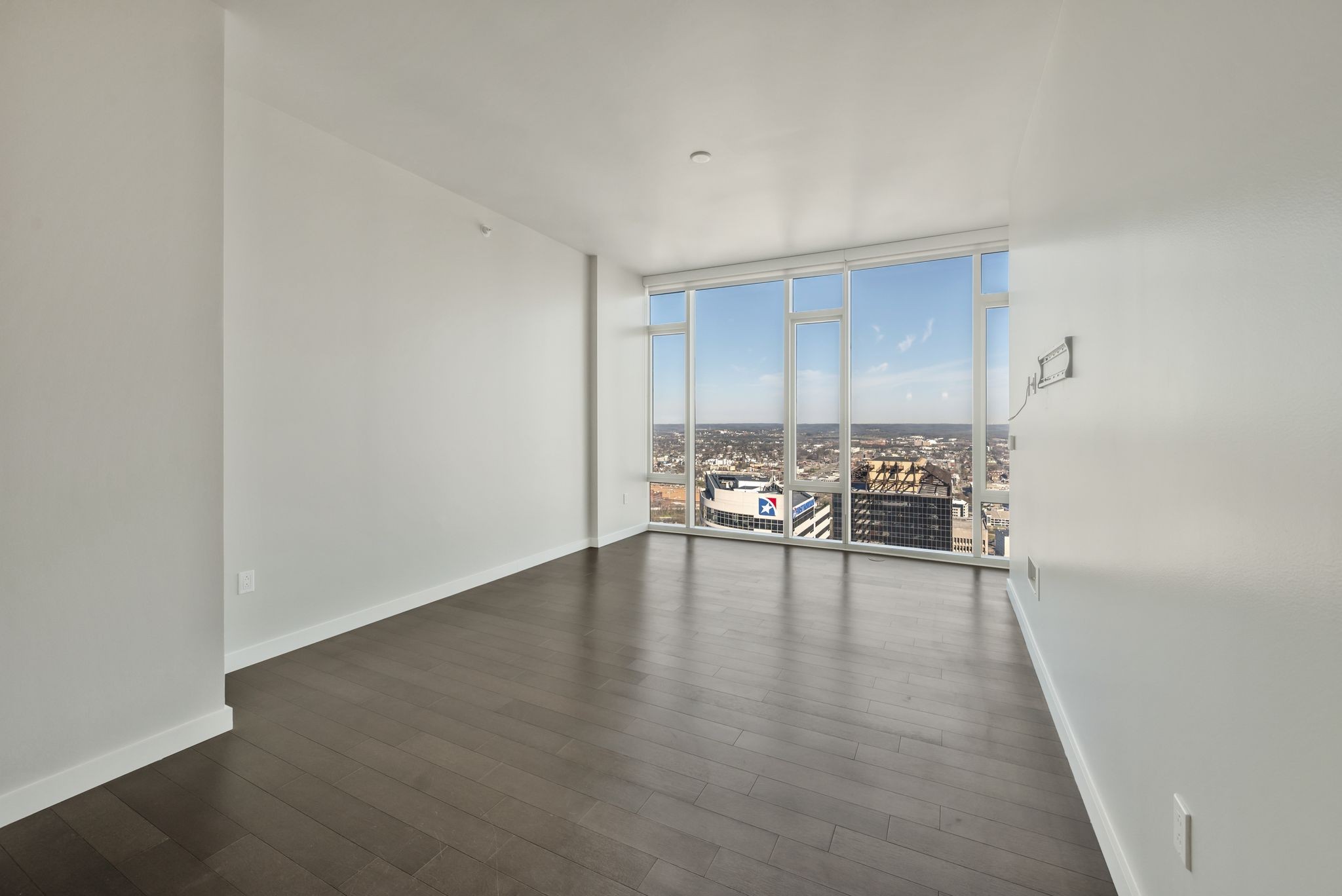 Nashville, Tennessee 37219, United States, 2 Bedrooms Bedrooms, ,2 BathroomsBathrooms,Residential,Active,123983