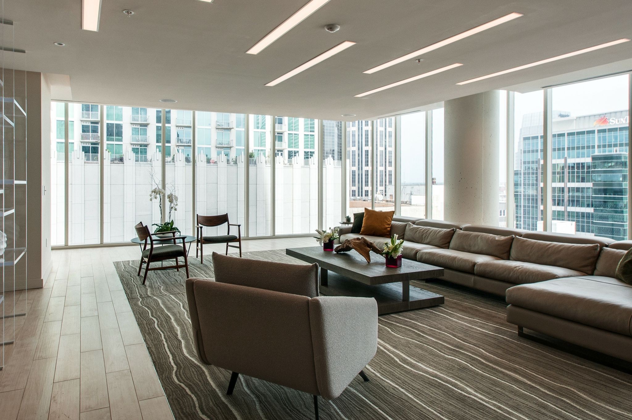 Nashville, Tennessee 37219, United States, 2 Bedrooms Bedrooms, ,2 BathroomsBathrooms,Residential,Active,123983