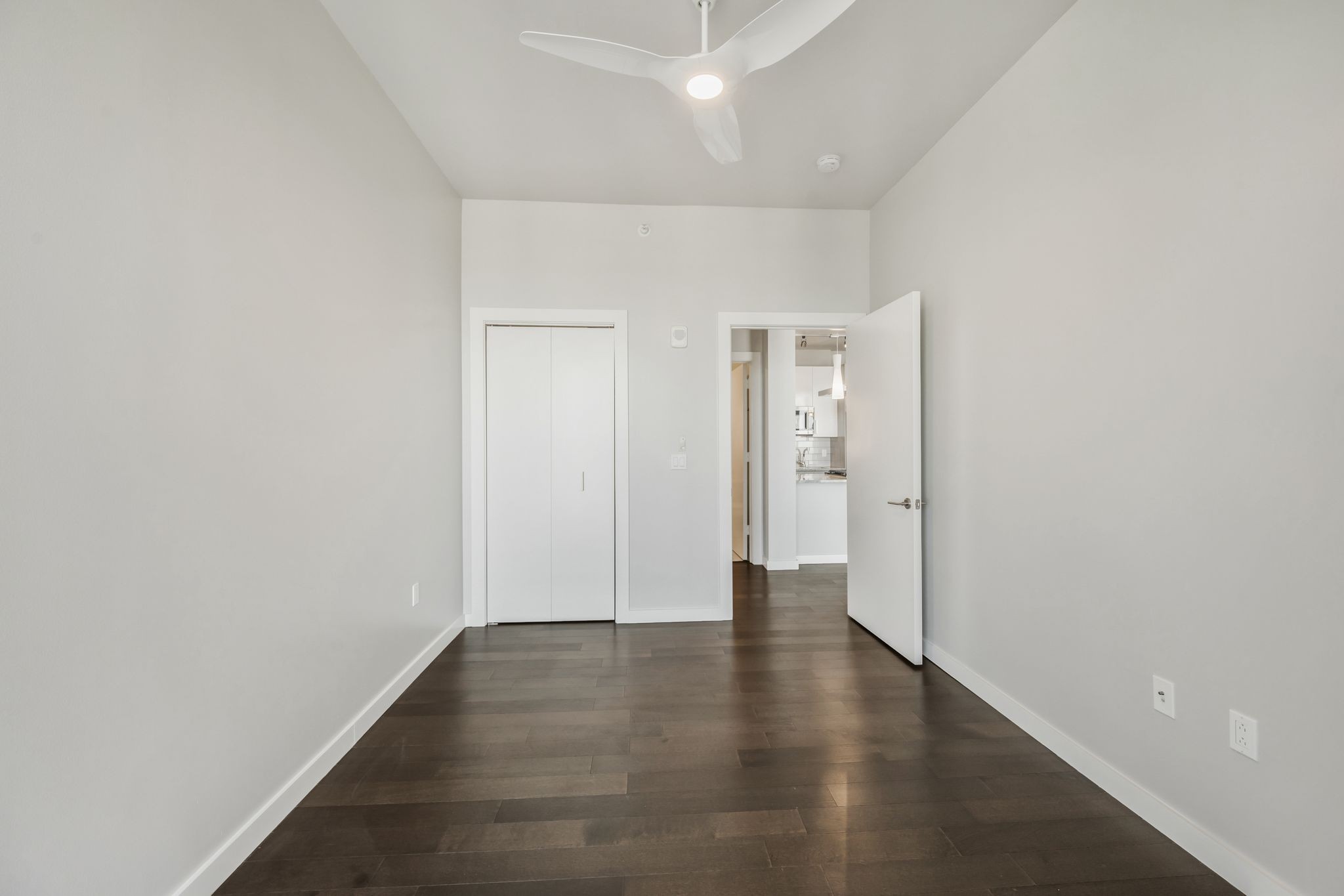 Nashville, Tennessee 37219, United States, 2 Bedrooms Bedrooms, ,2 BathroomsBathrooms,Residential,Active,123983