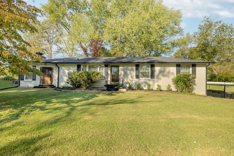 1015 Lockertsville Rd Ashland City TN 37015