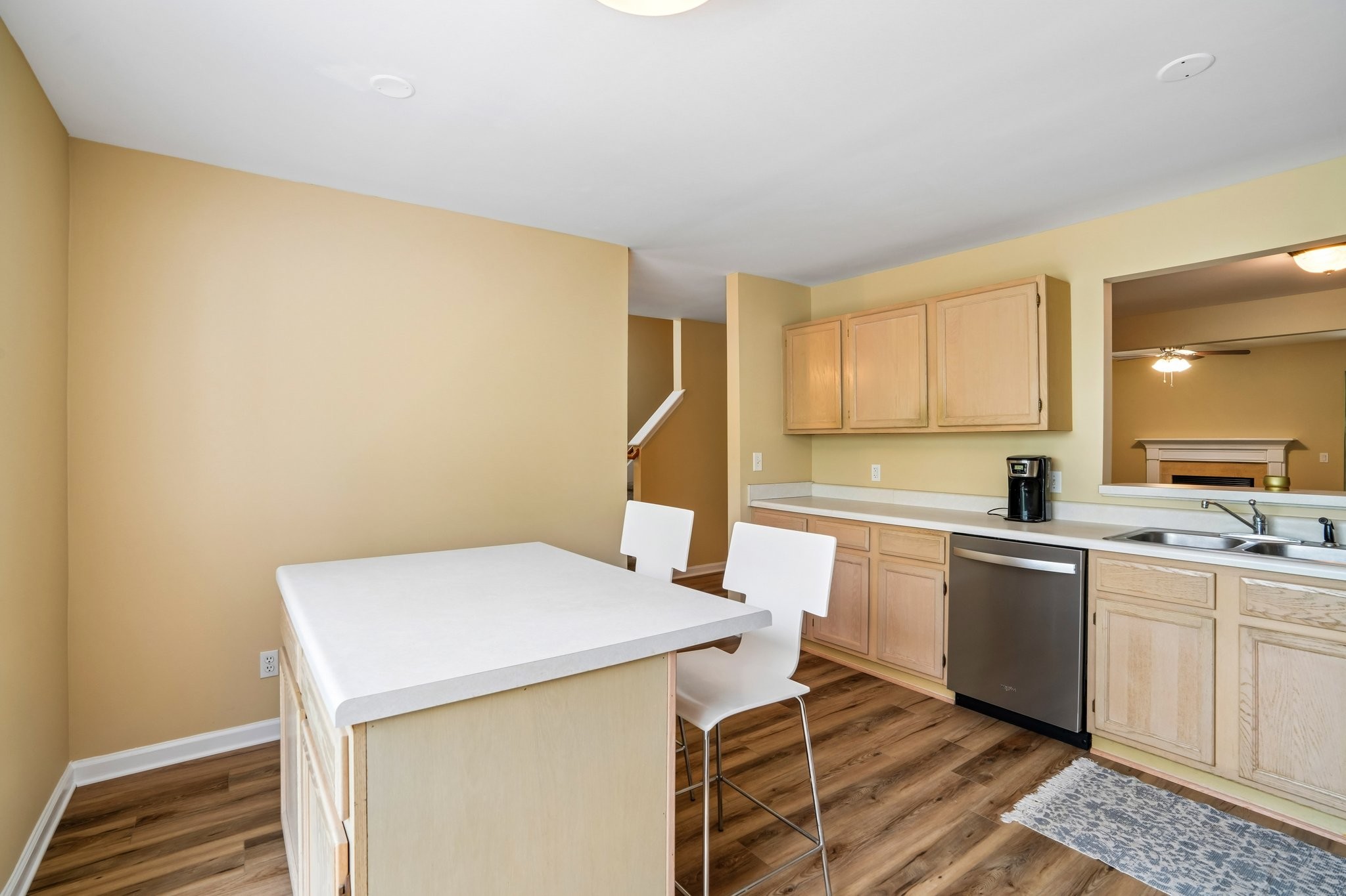 516 Huntington Ridge Dr