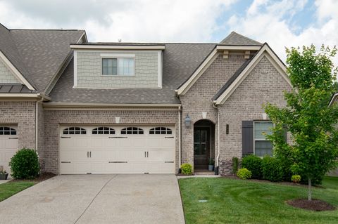 1048 Callaway Dr Lebanon TN 37087