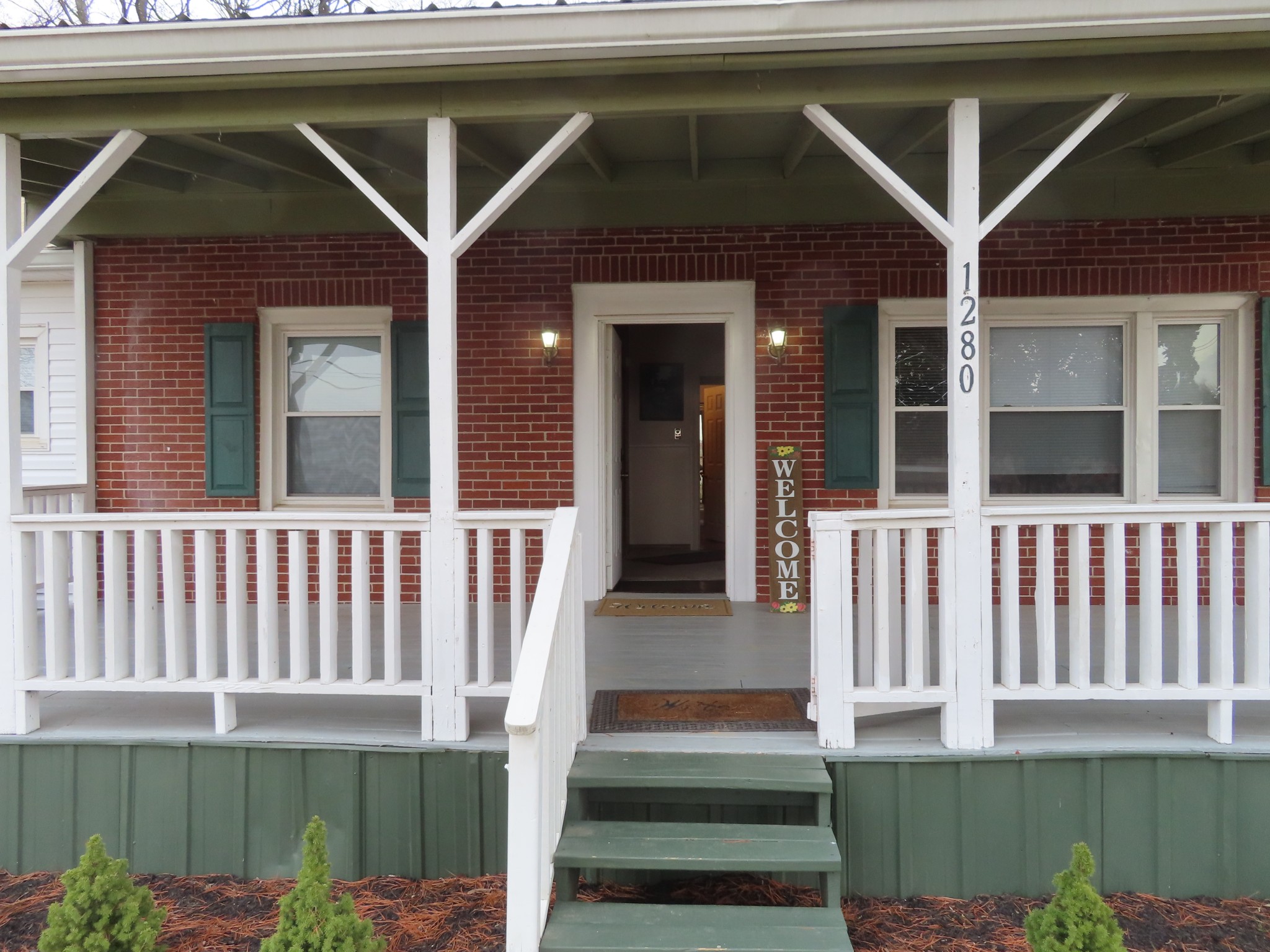 1280 Thompsonville Ln