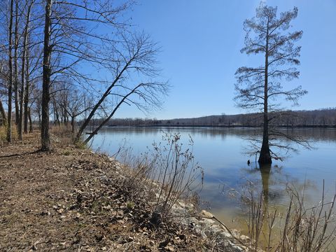 199 Hardin Bottom River Rd Clifton TN 38425