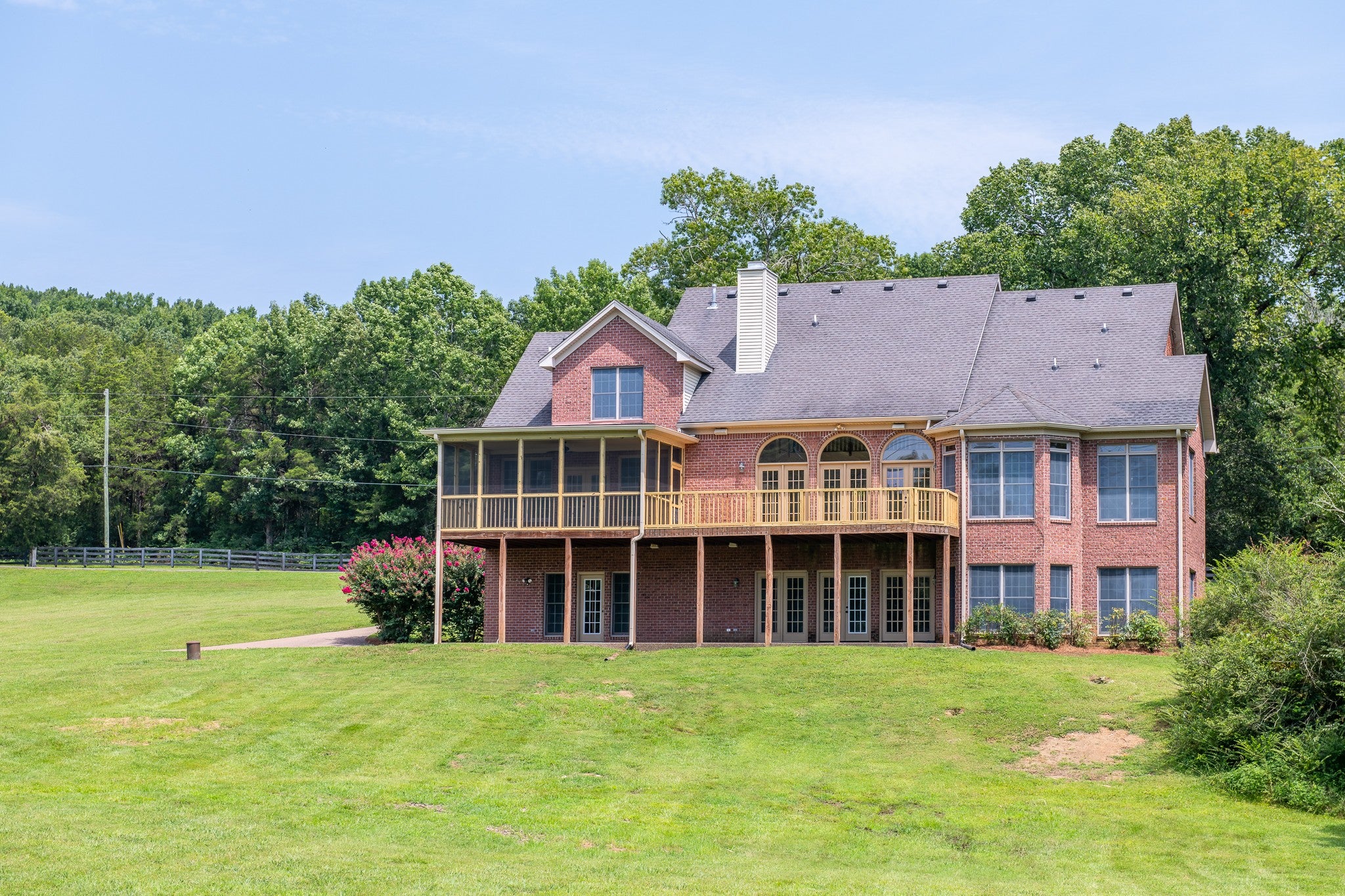 1711 Lawrence Rd