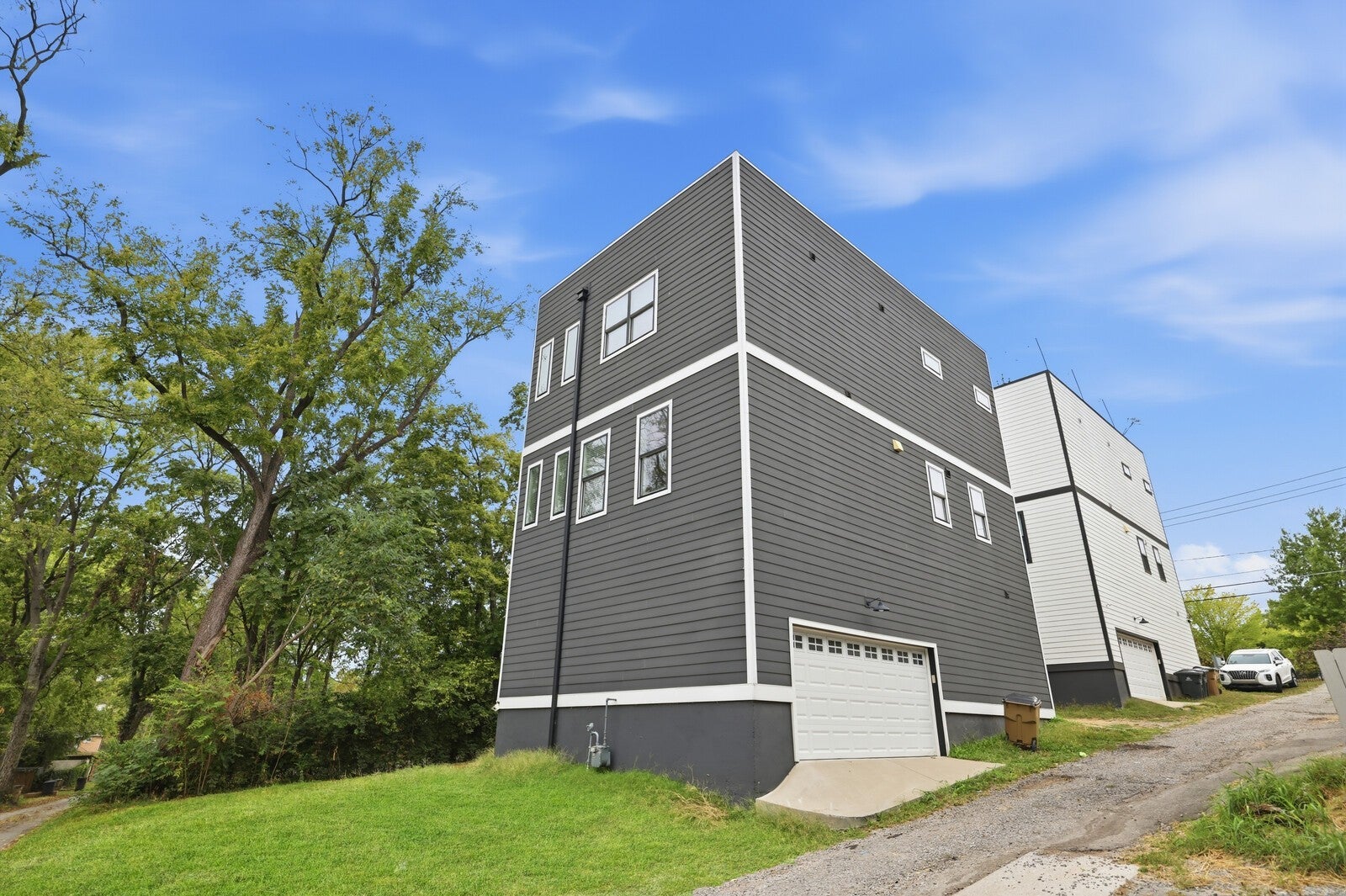1813B Hermosa St