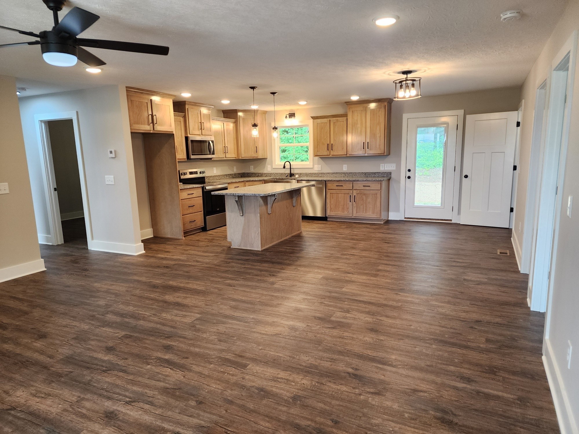 25 Scenic Ln