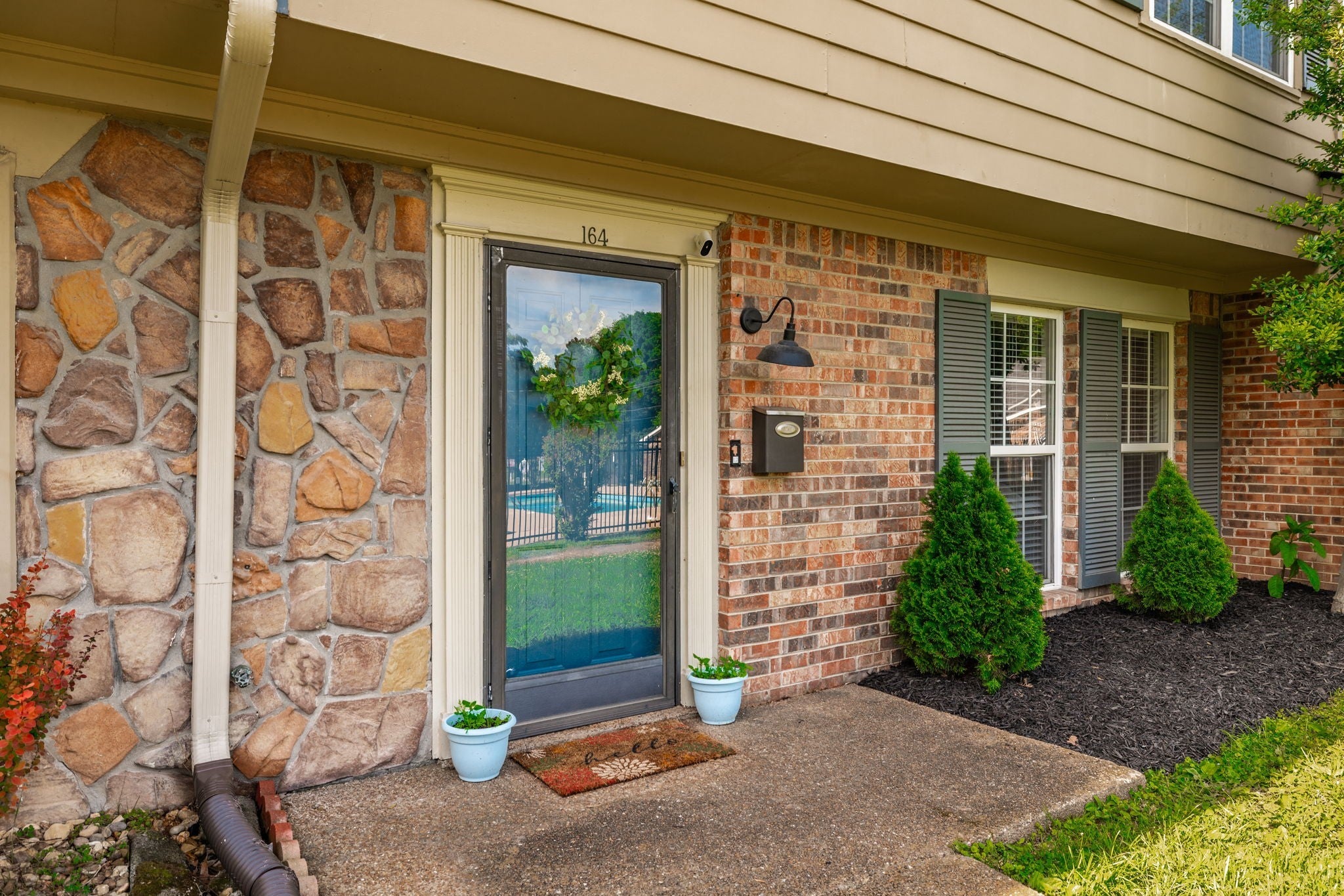 5600 Country Dr 164