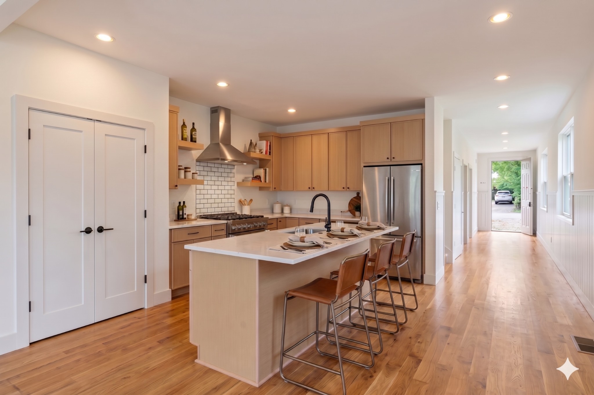 2915A Davis Ave