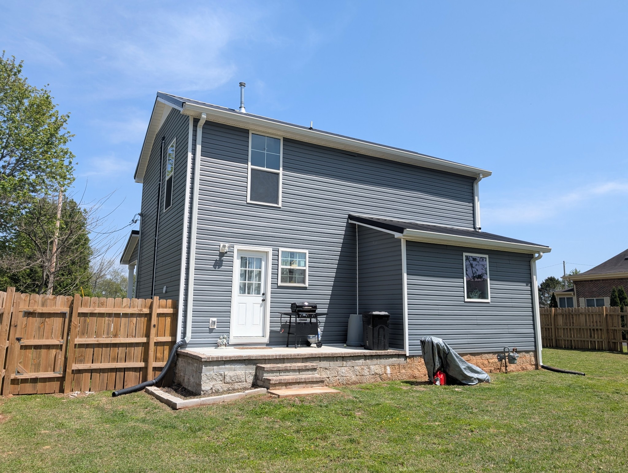 203 5th Ave N