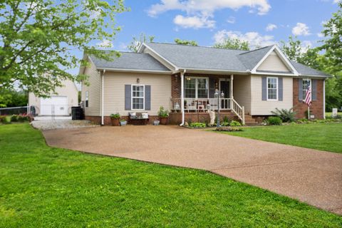 2047 Dogwood Ln Greenbrier TN 37073