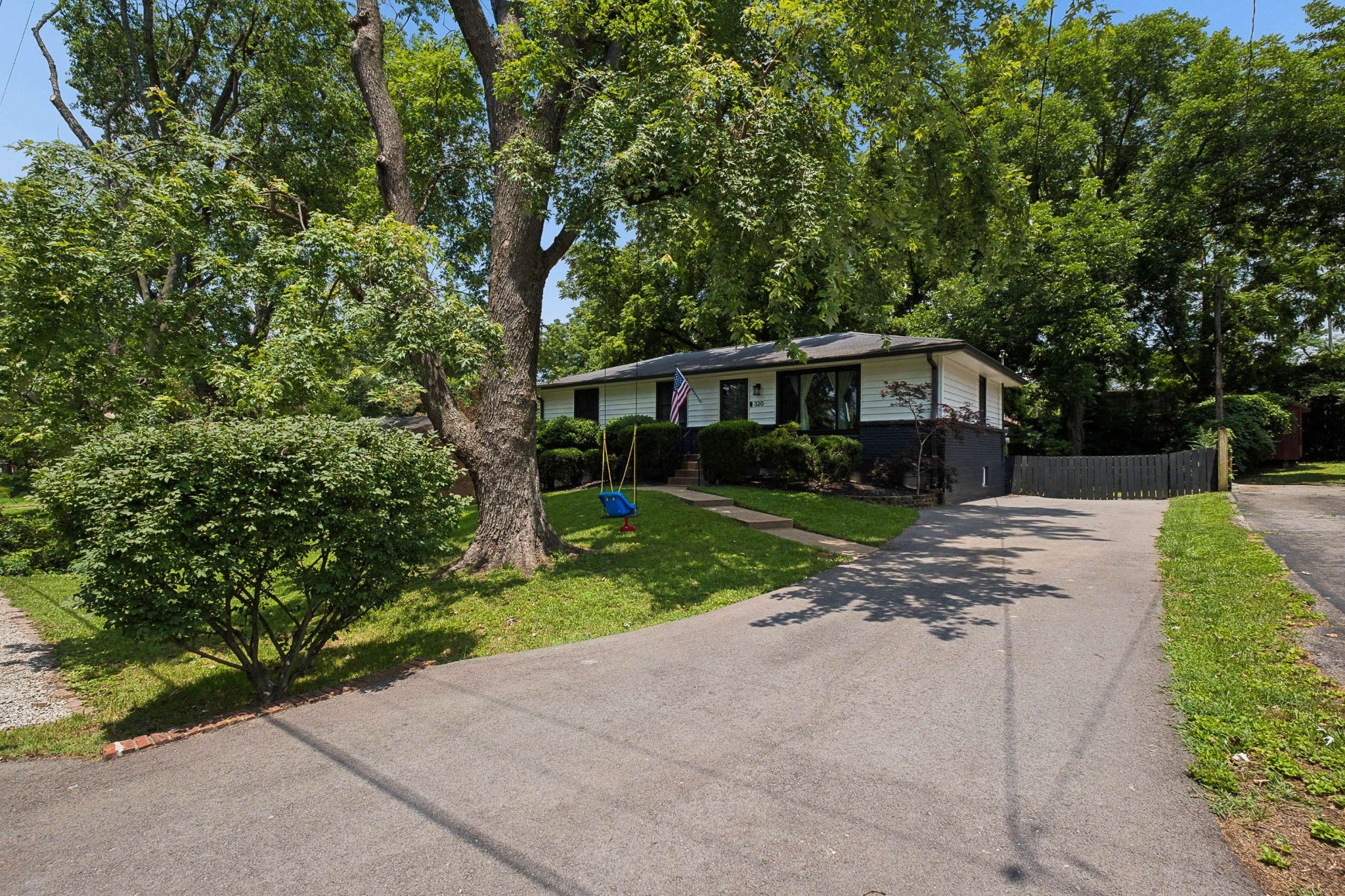 320 Garrett Dr
