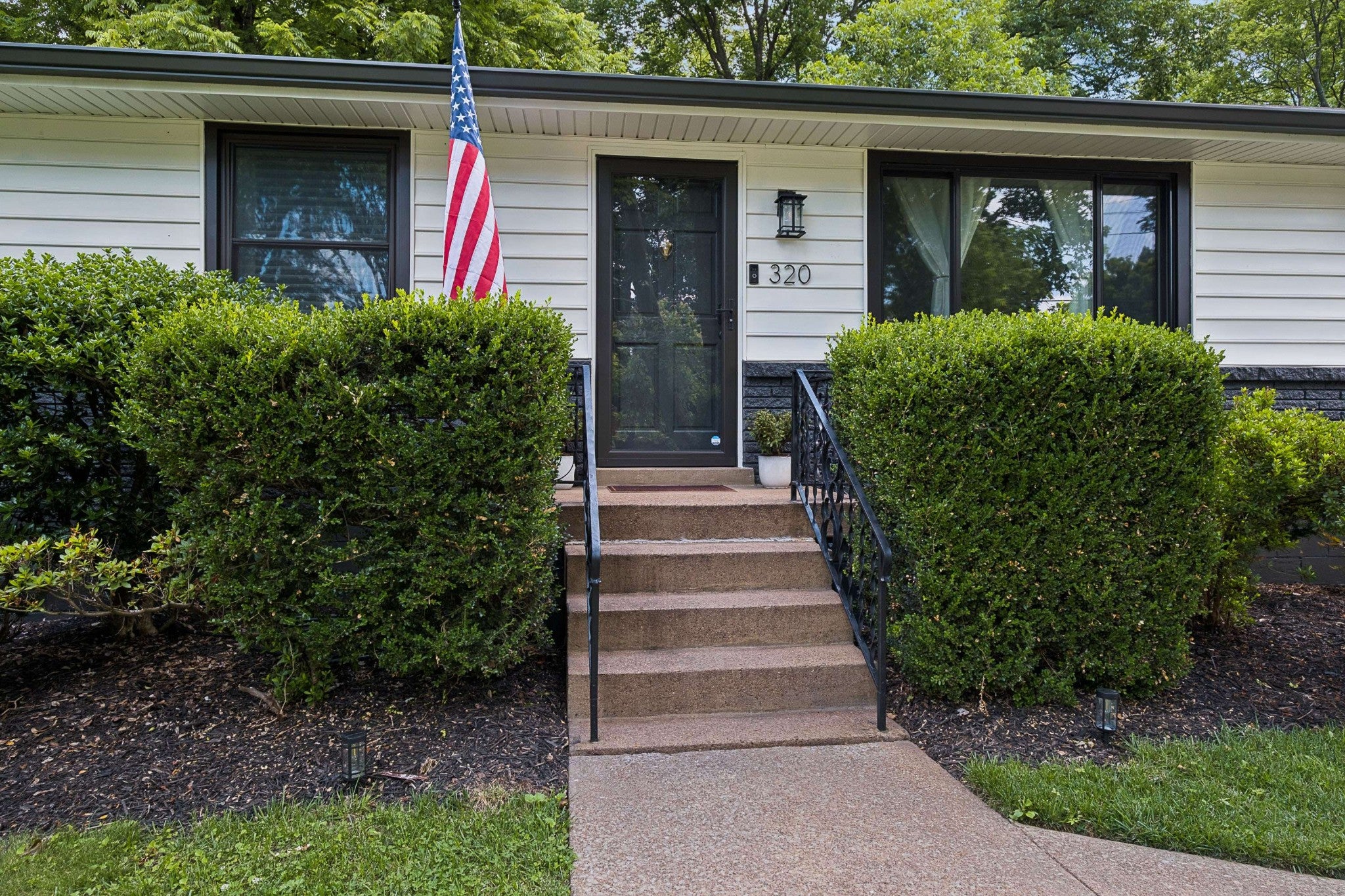 320 Garrett Dr