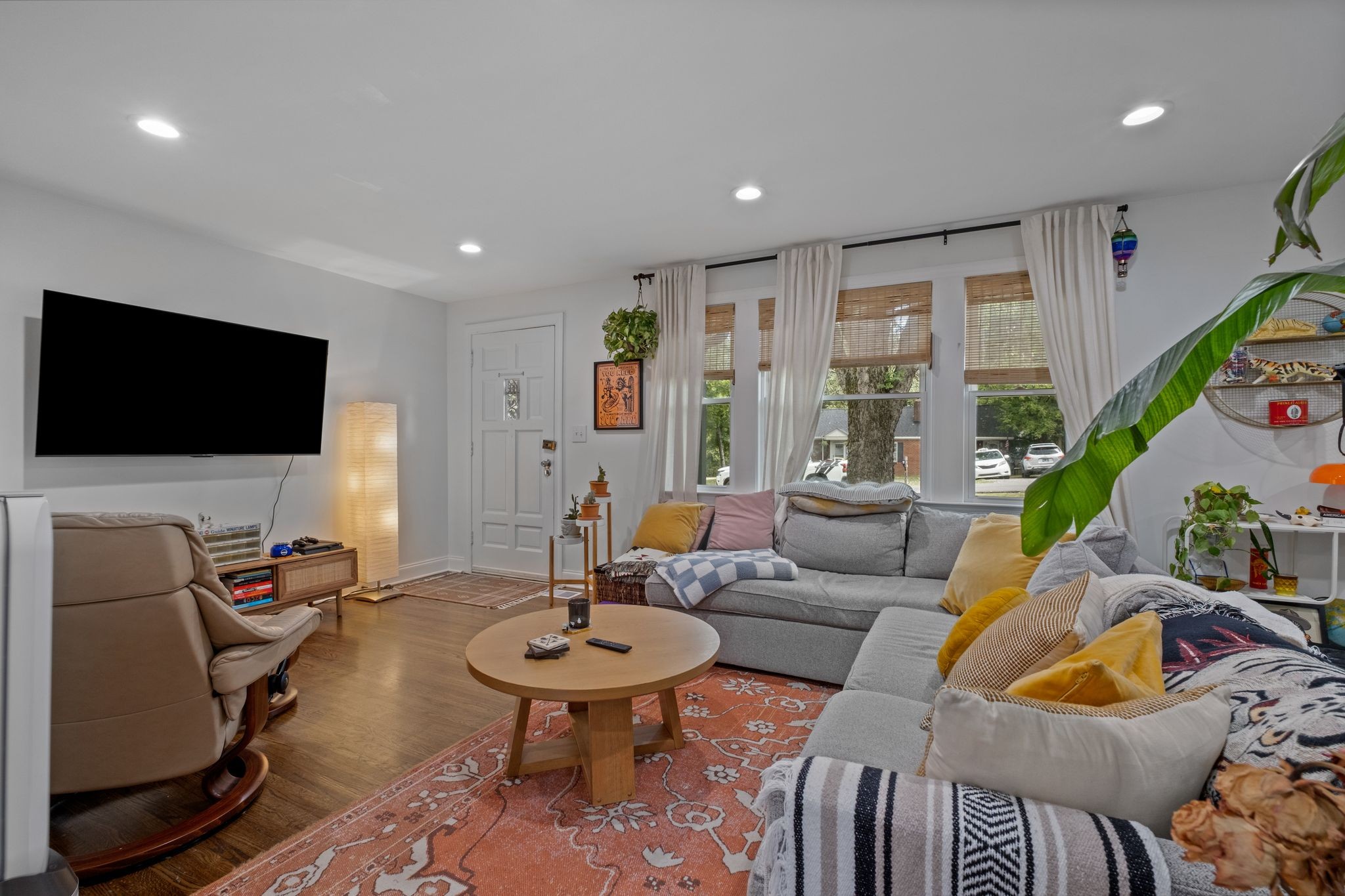 4907 Log Cabin Rd