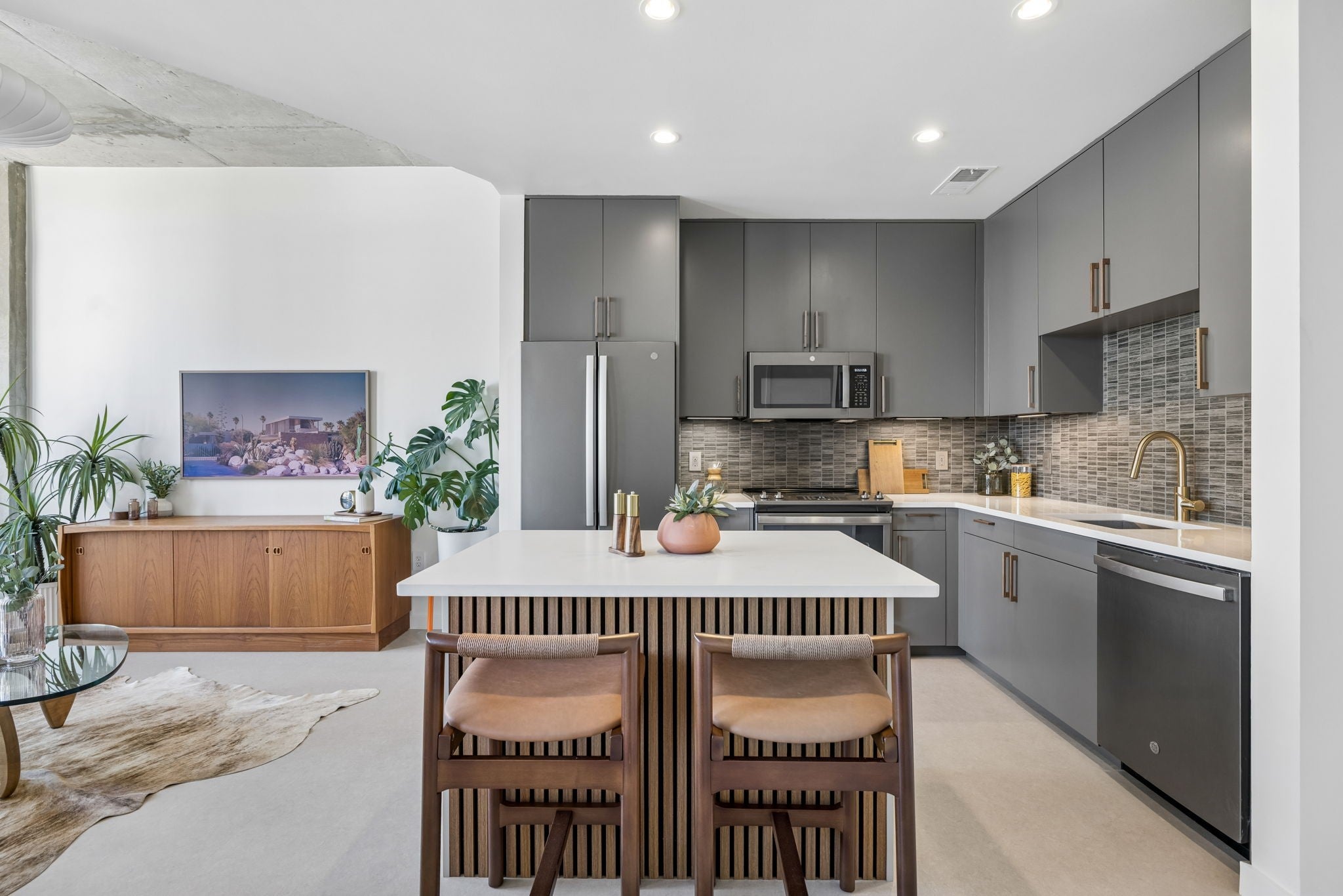 600 12th Ave S 710