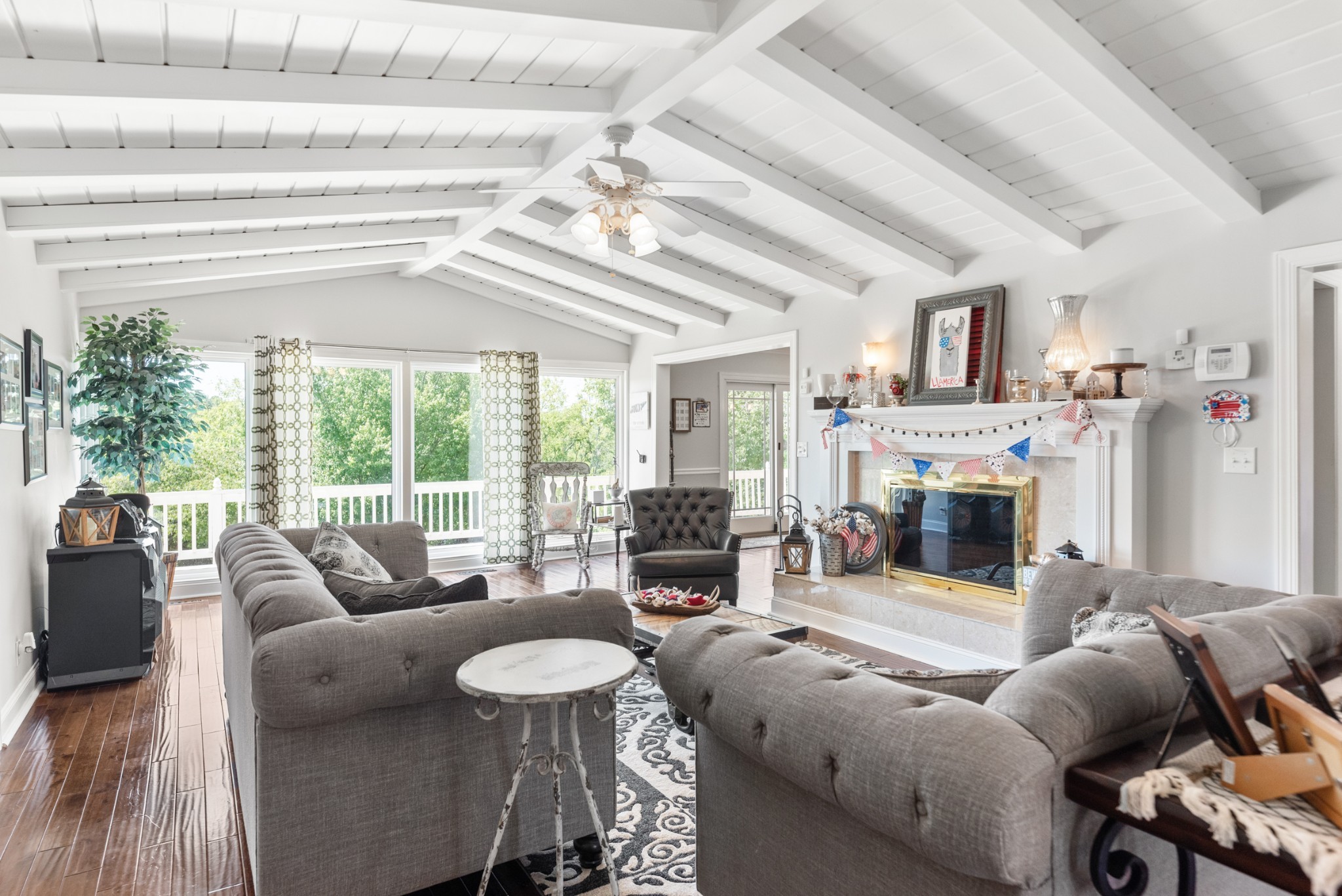 344 Peach Valley Rd