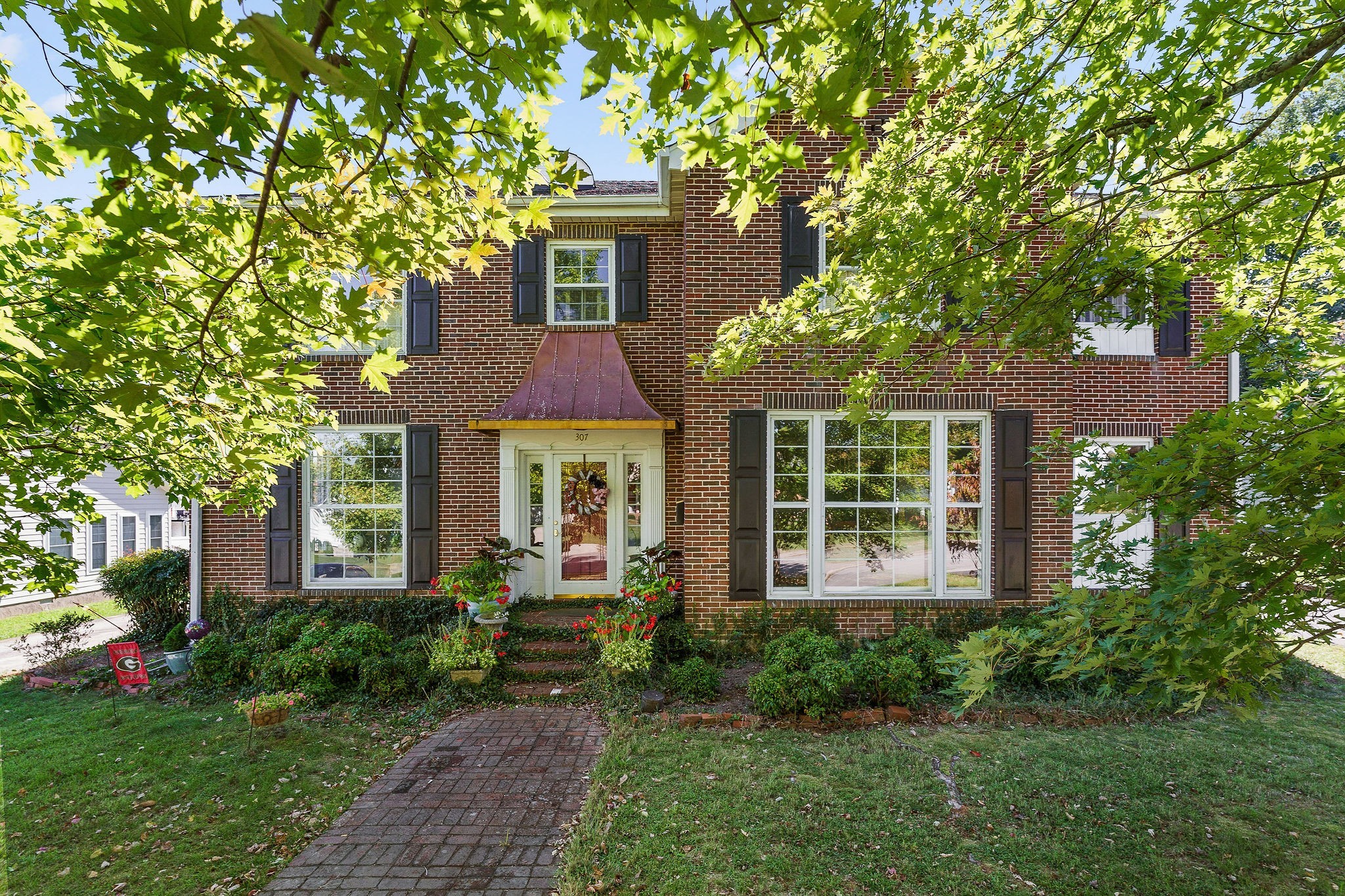 307 W Main St