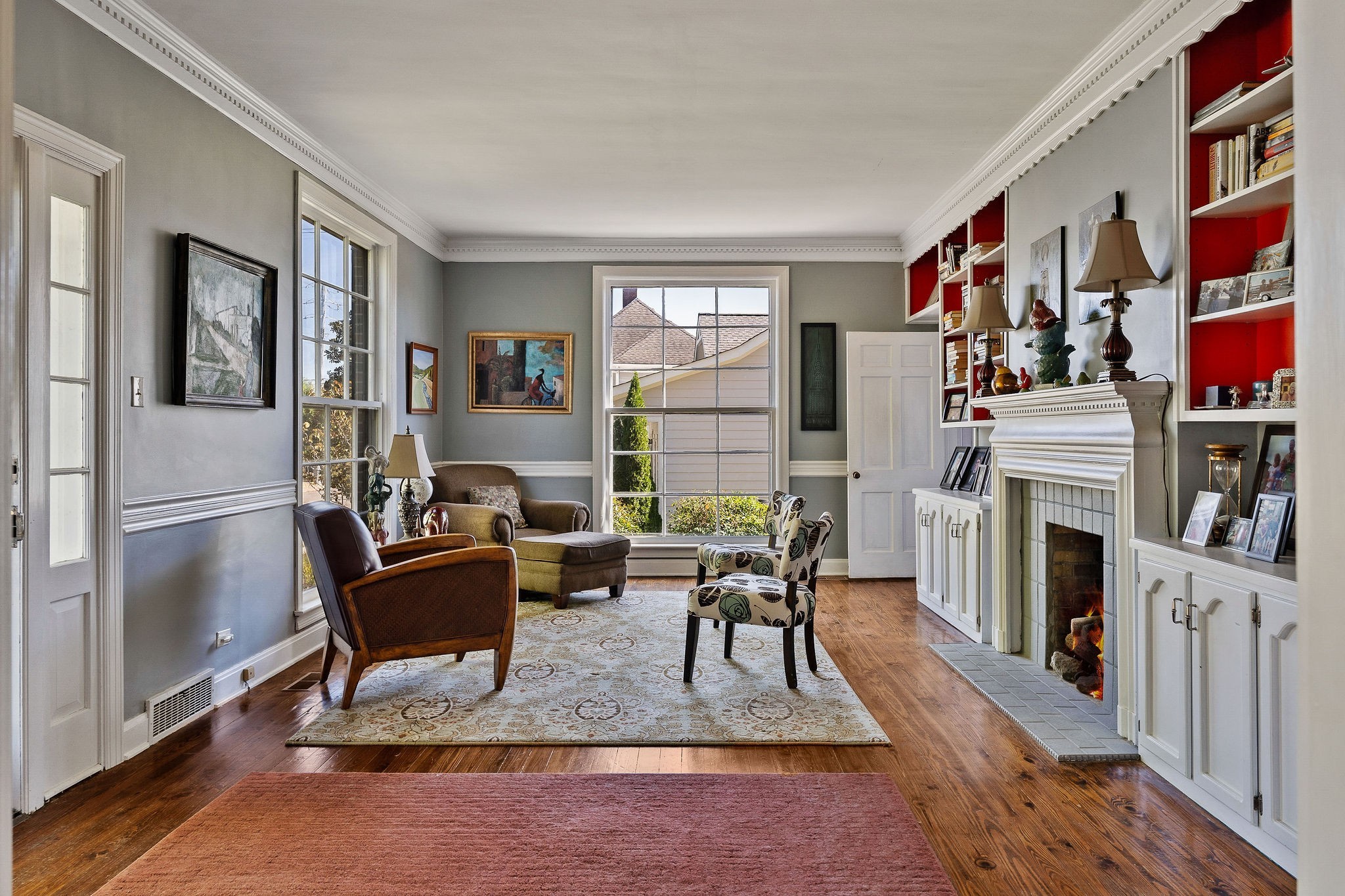 307 W Main St