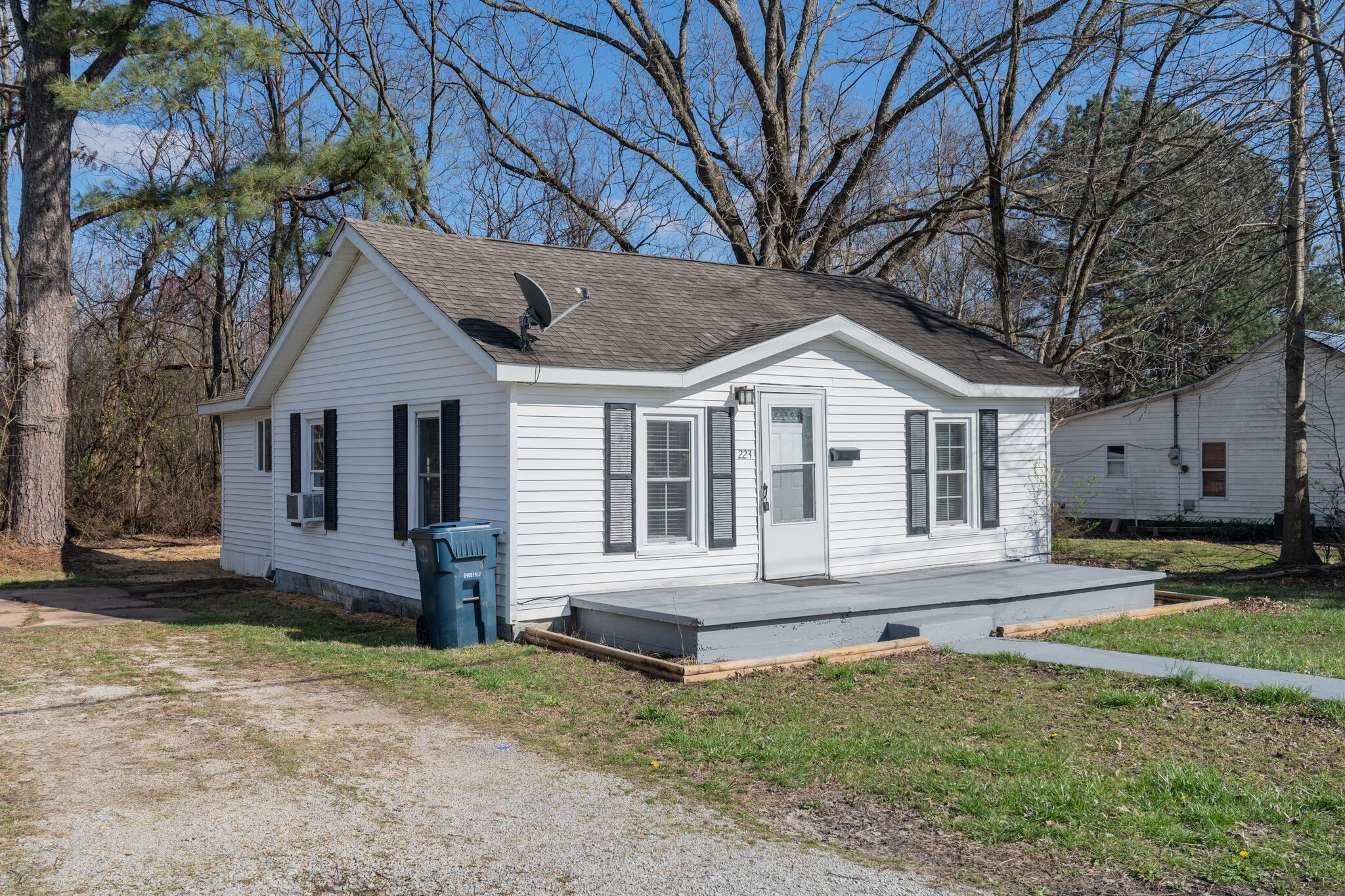 223 Cedar St