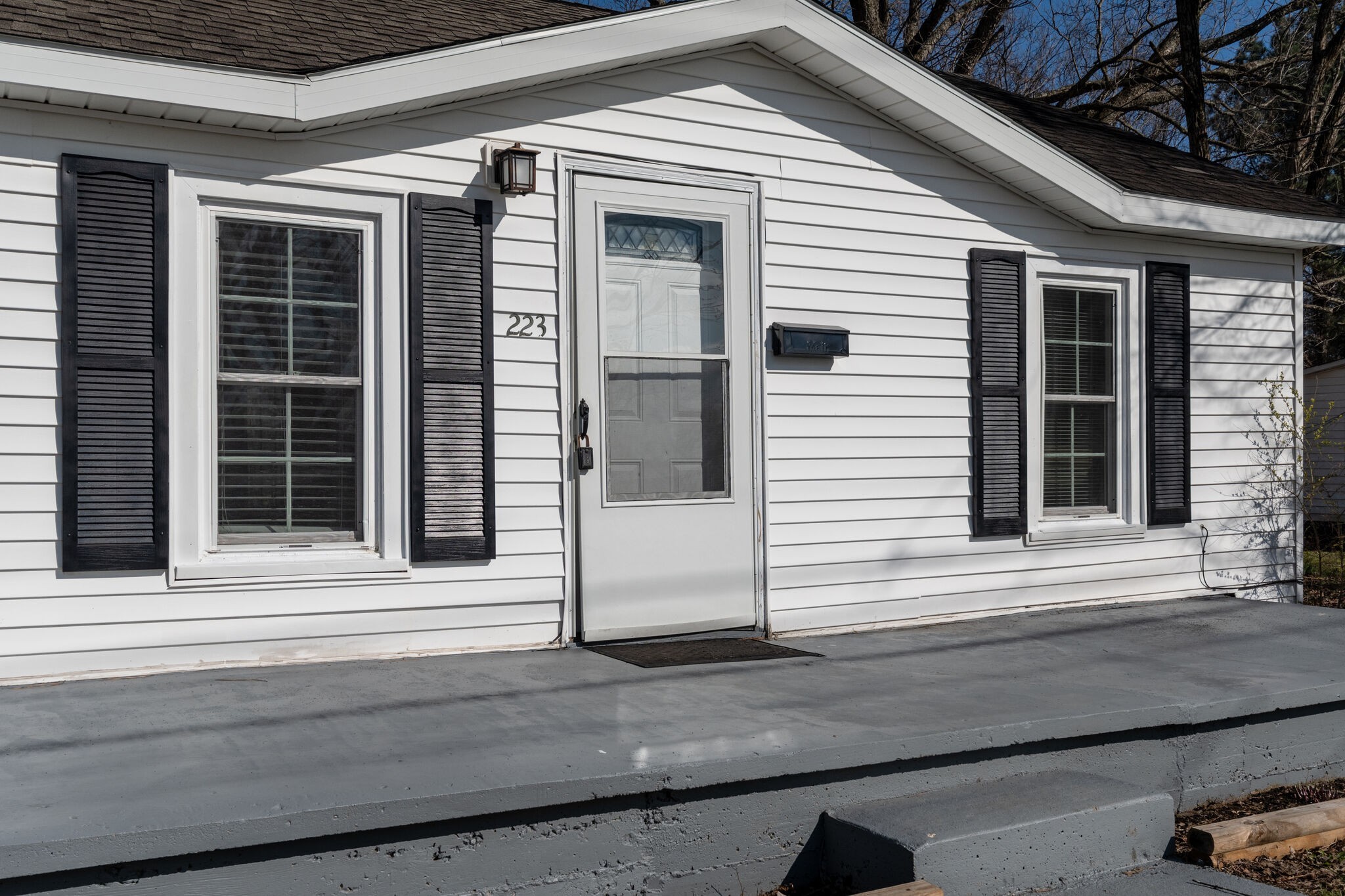 223 Cedar St
