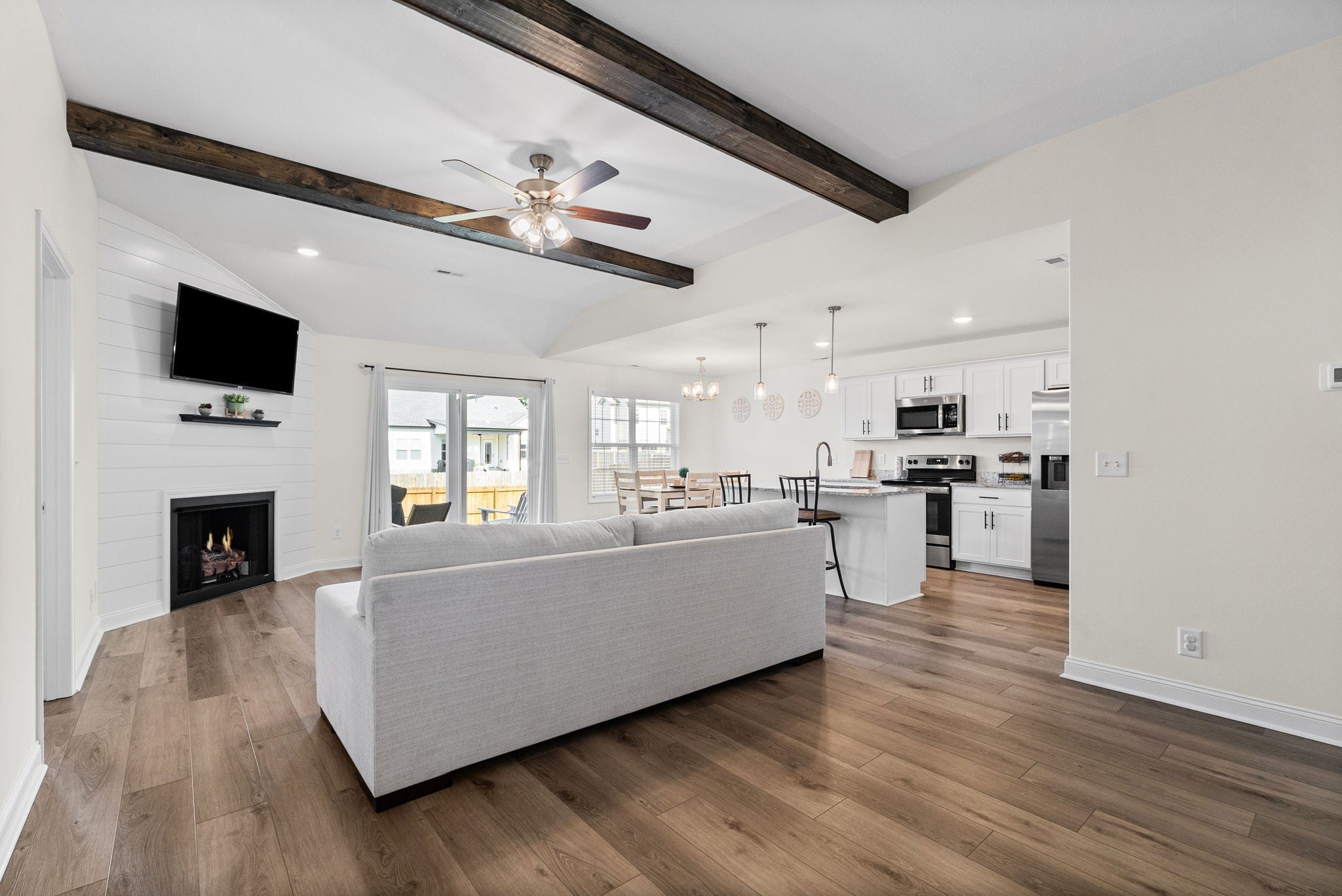 405 Pomeroy Dr
