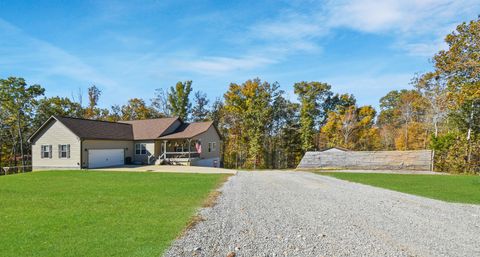 4510 Akin Road Cunningham TN 37052